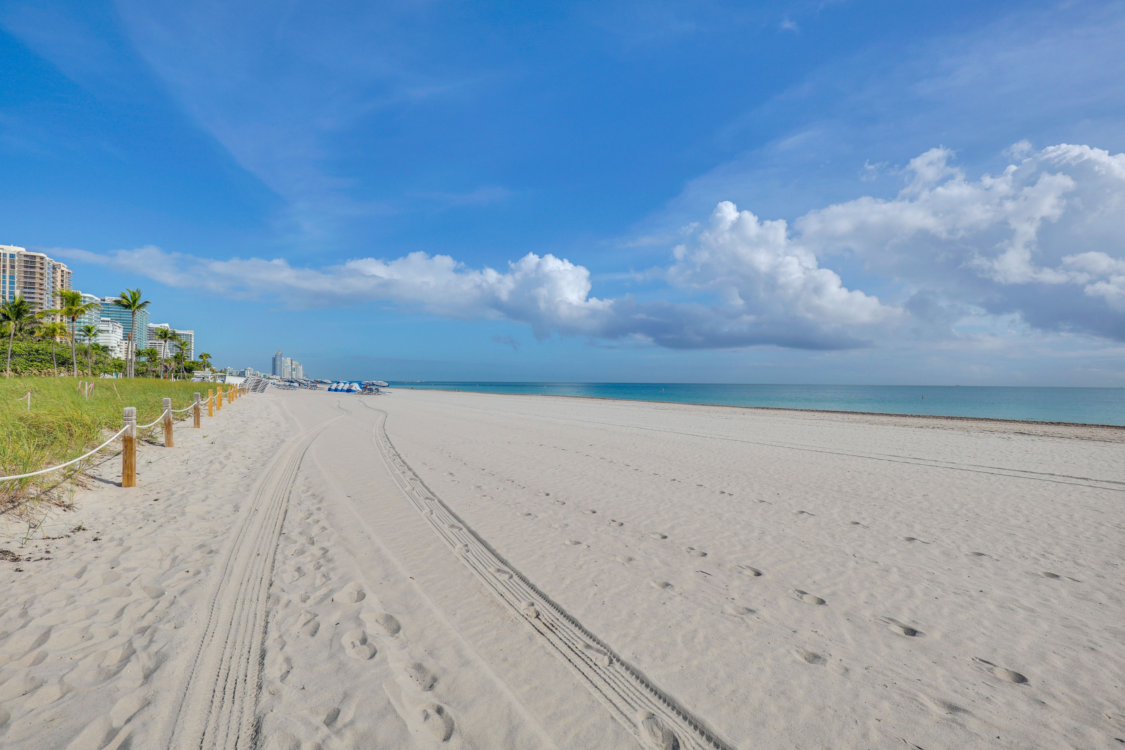 Condo Exterior | On-Site Access to Surfside Beach