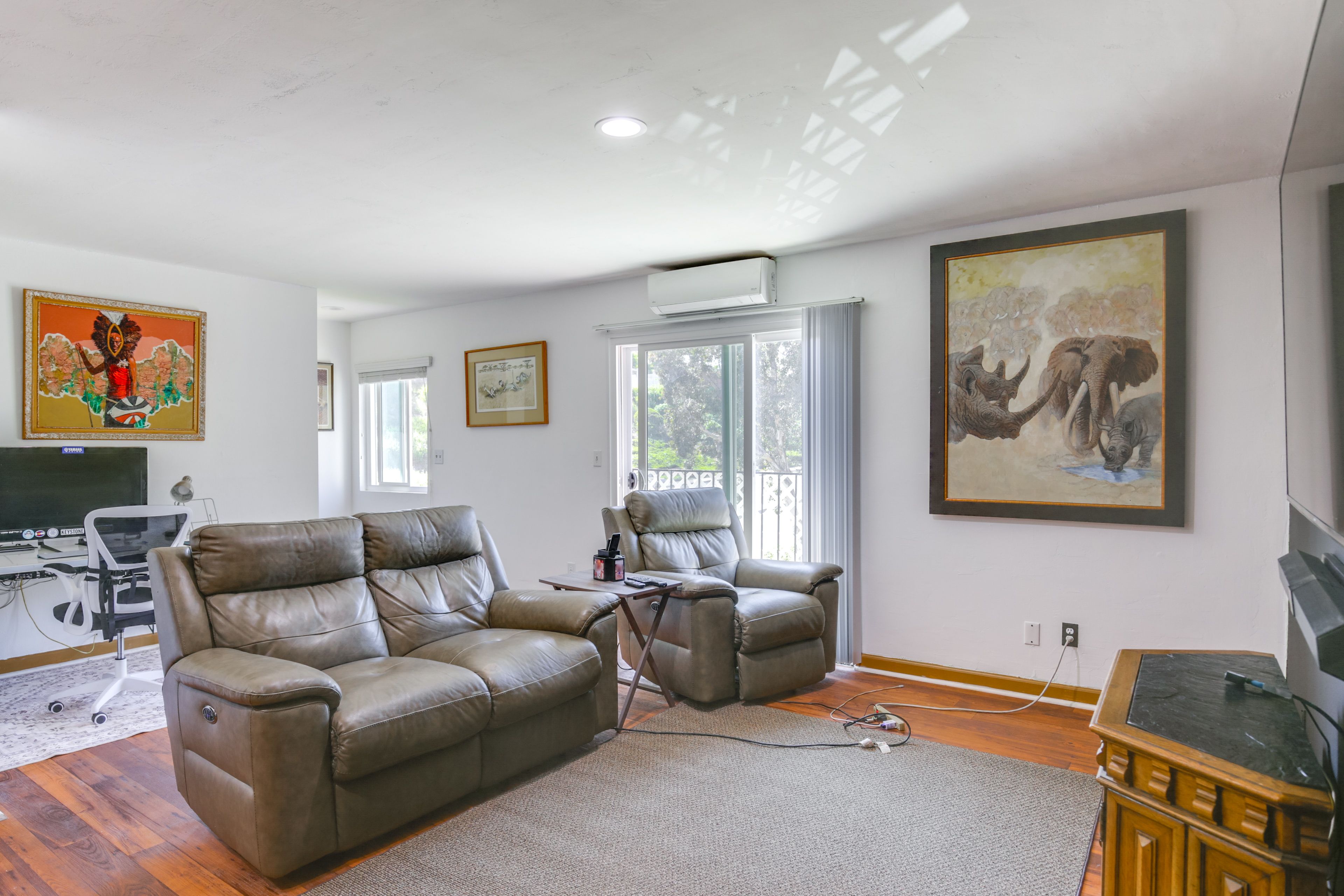 Living Room | Flat-Screen TV | 1st Floor