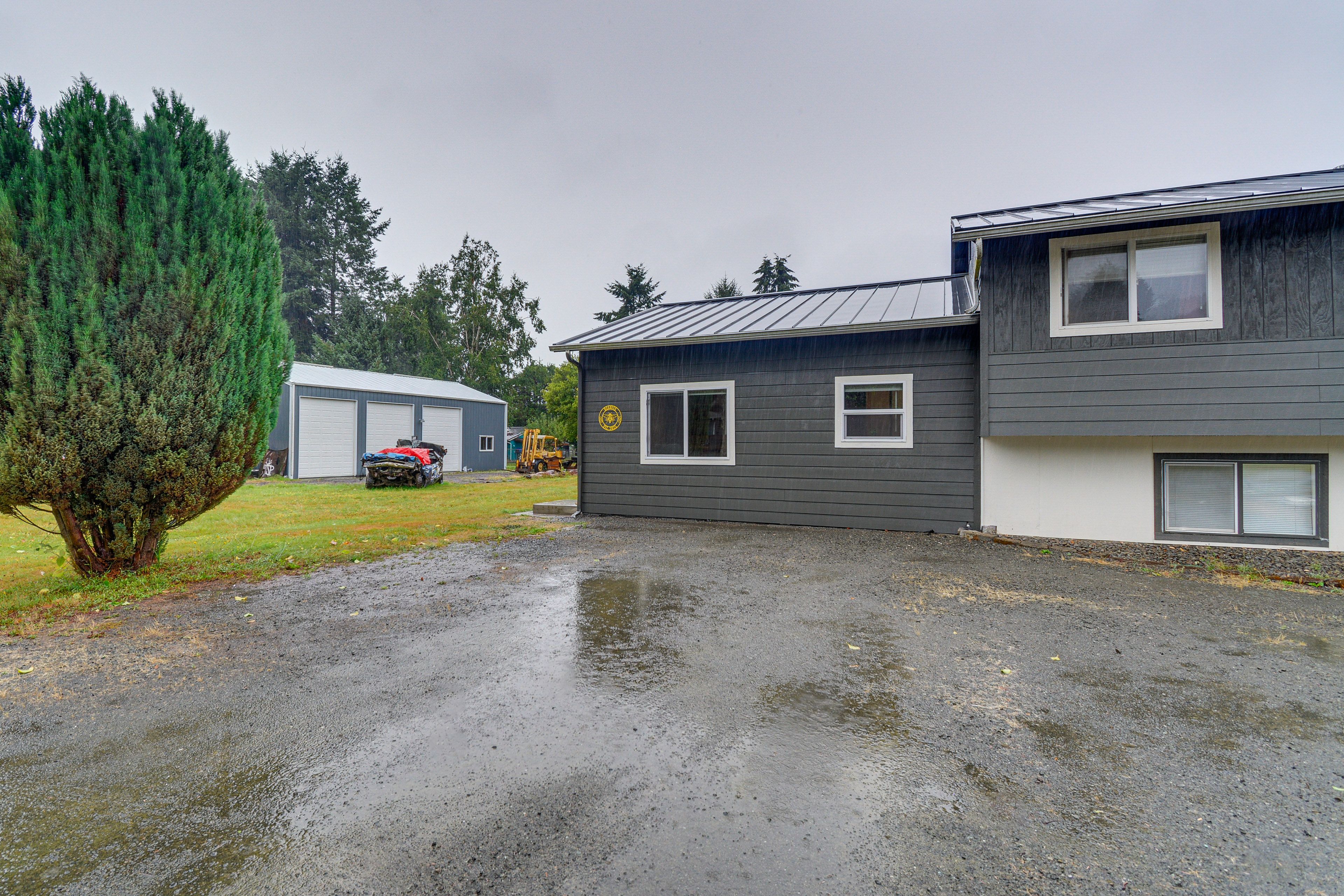 Parking | Driveway (3 Vehicles)