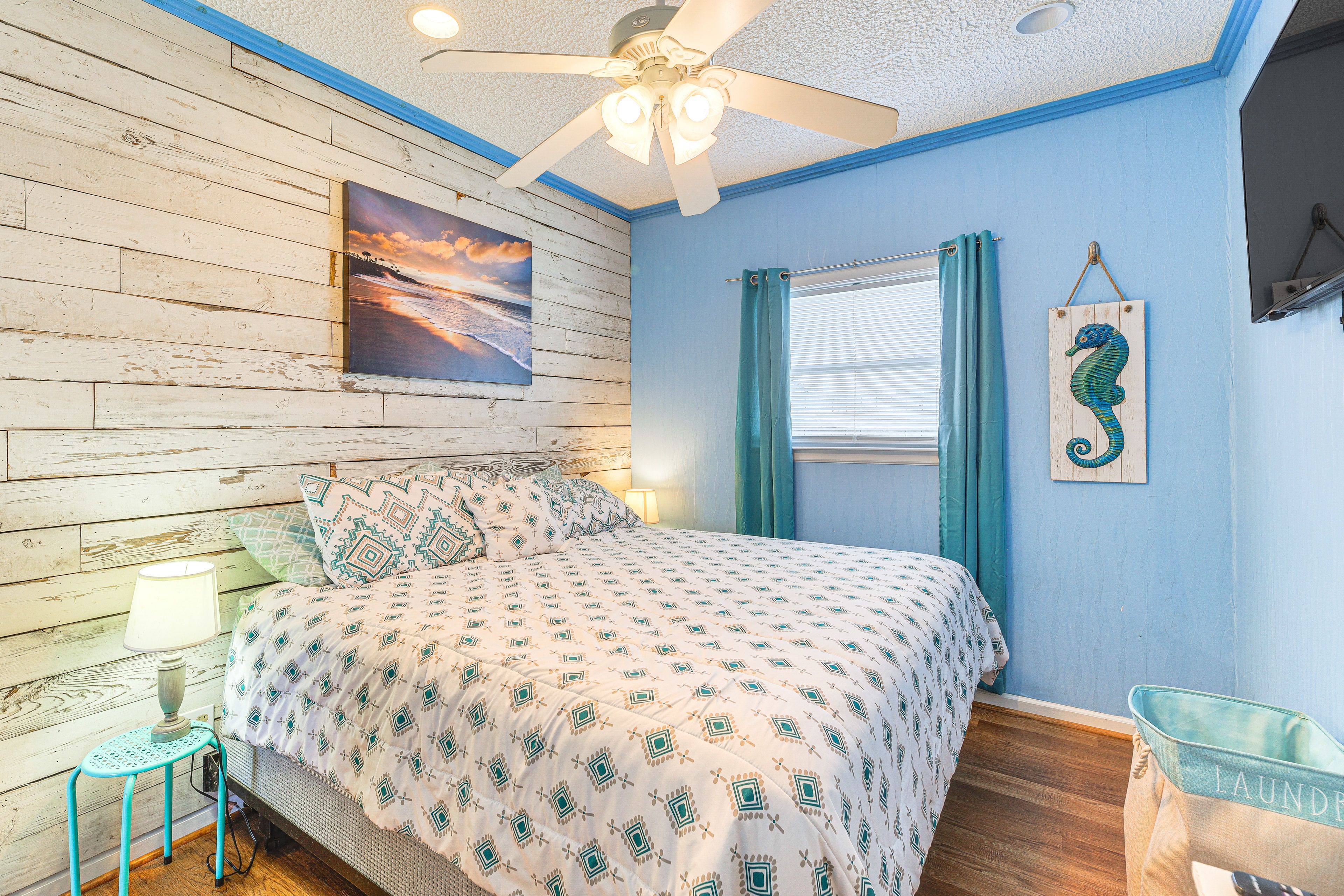 Bedroom 2 | King Bed