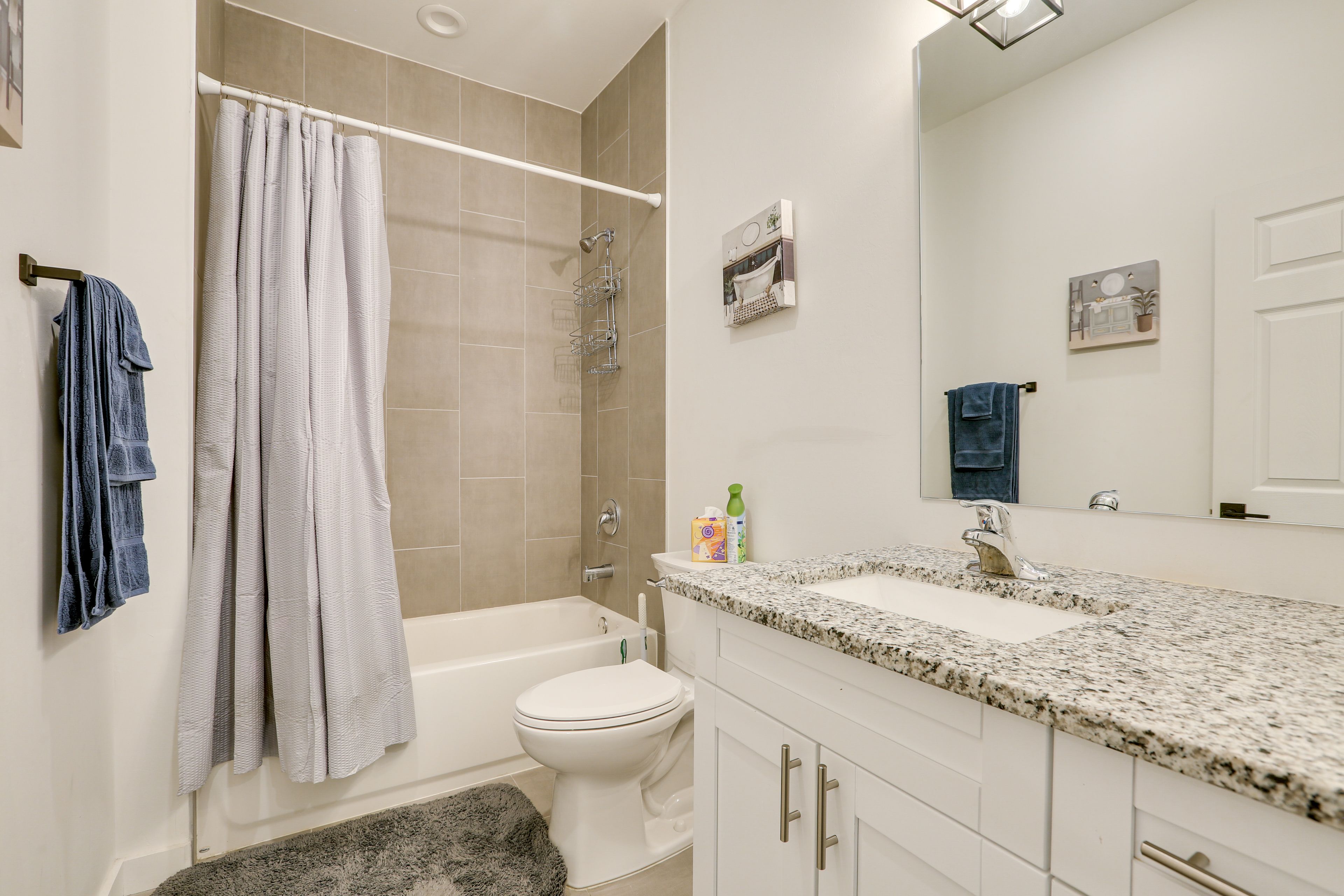 Full Bathroom