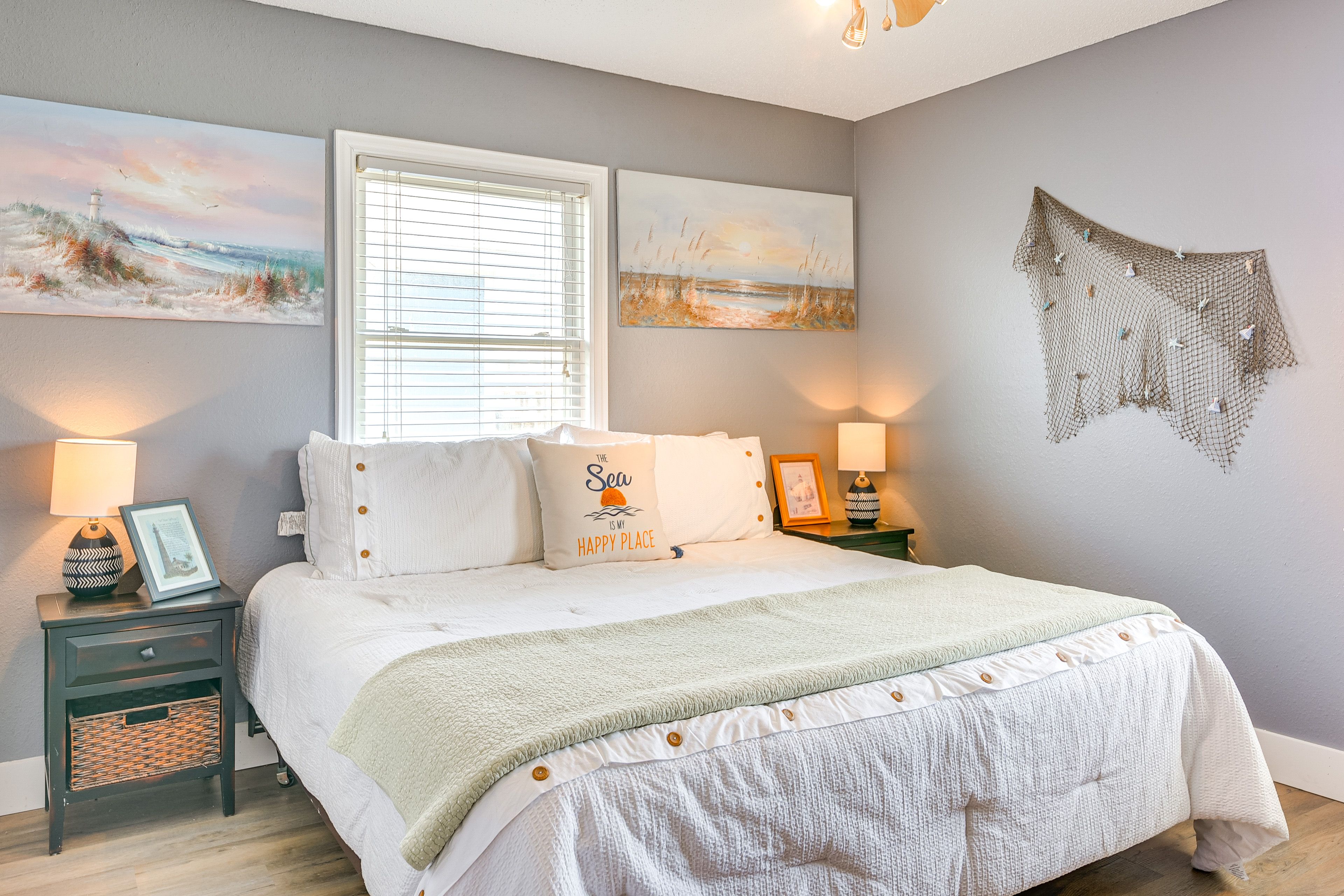 Bedroom 1 | King Bed | Linens Provided