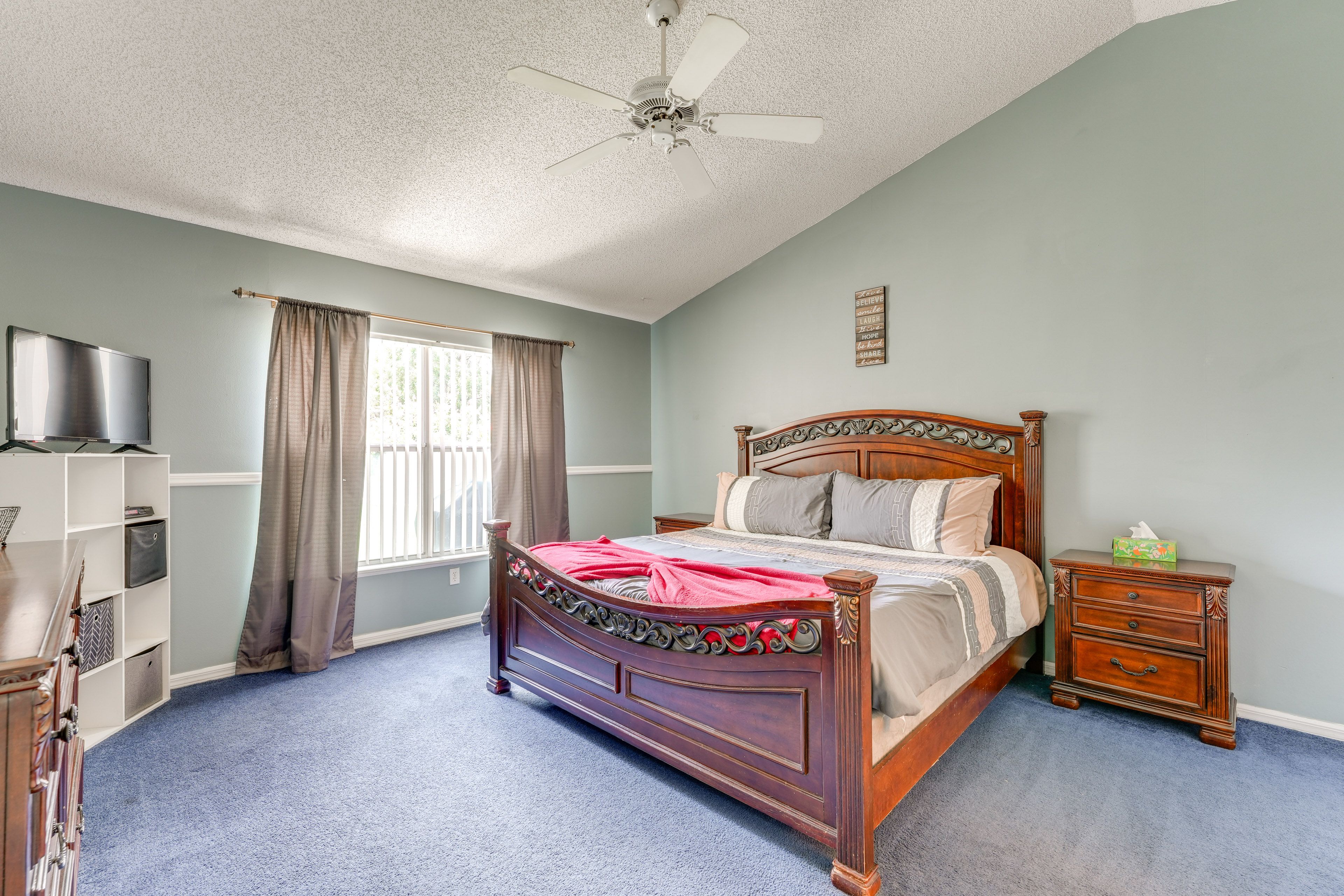 Bedroom 1 | King Bed | Linens Provided