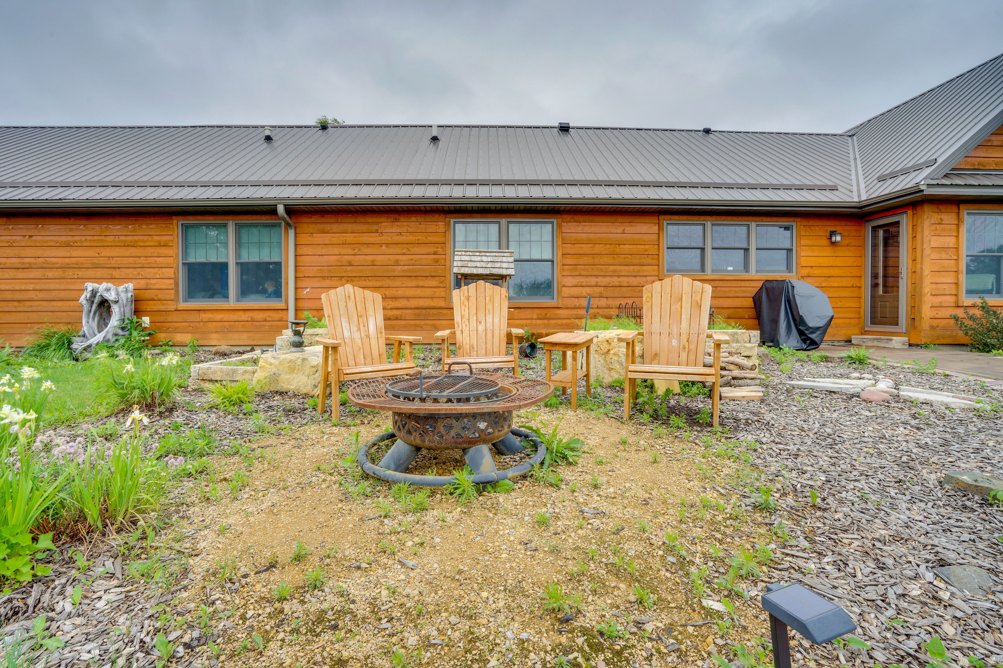 Private Fire Pit | Grills