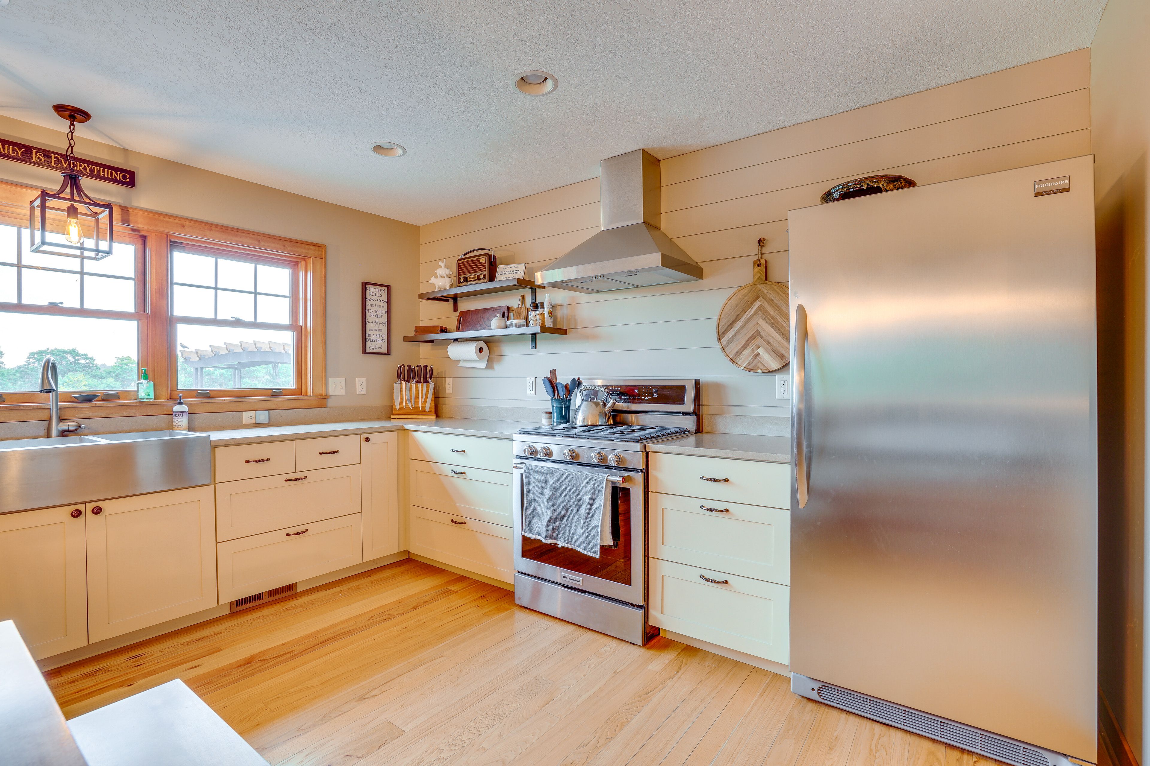 Kitchen | Dishwasher