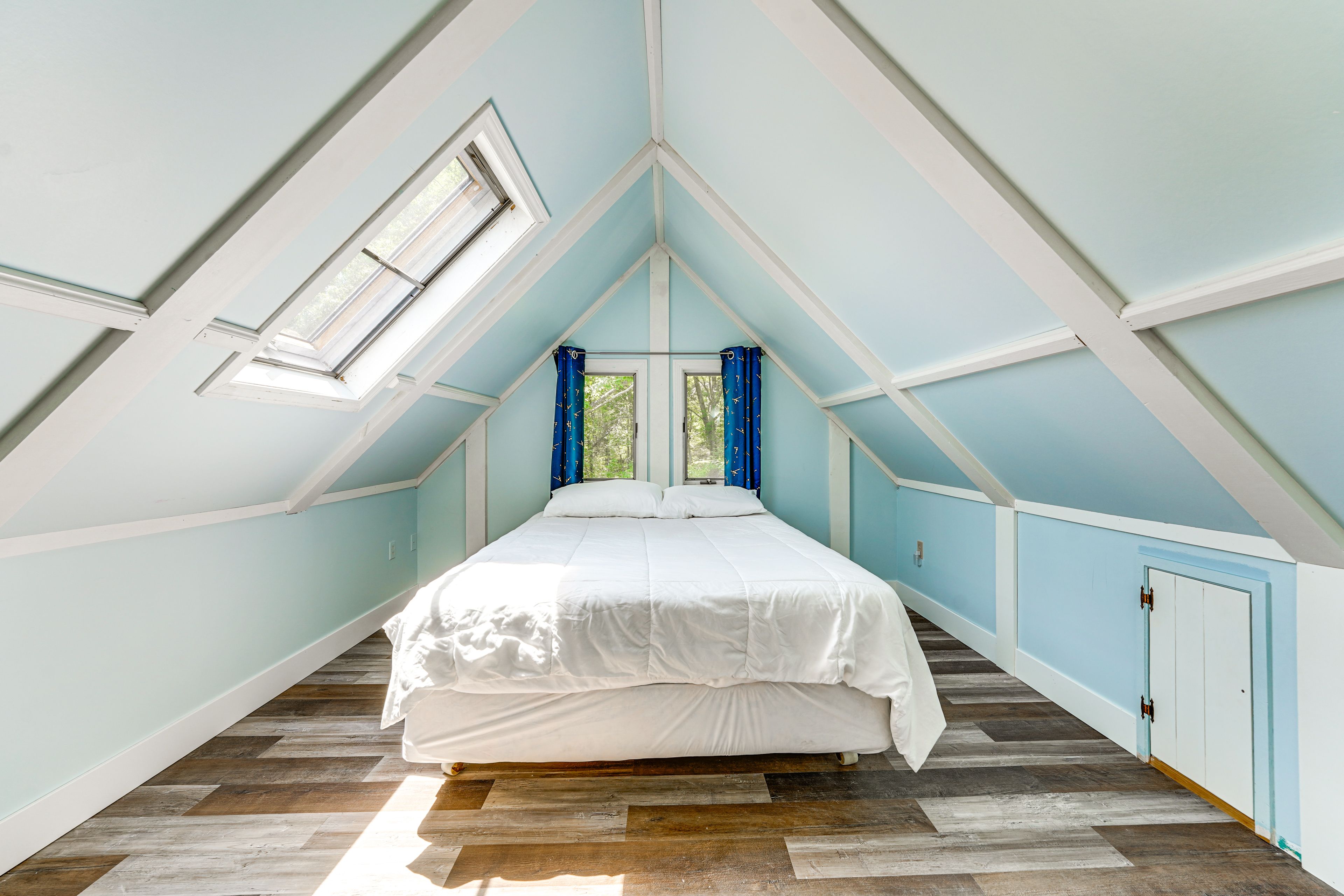 Bedroom 3 | 2nd Floor | Queen Bed
