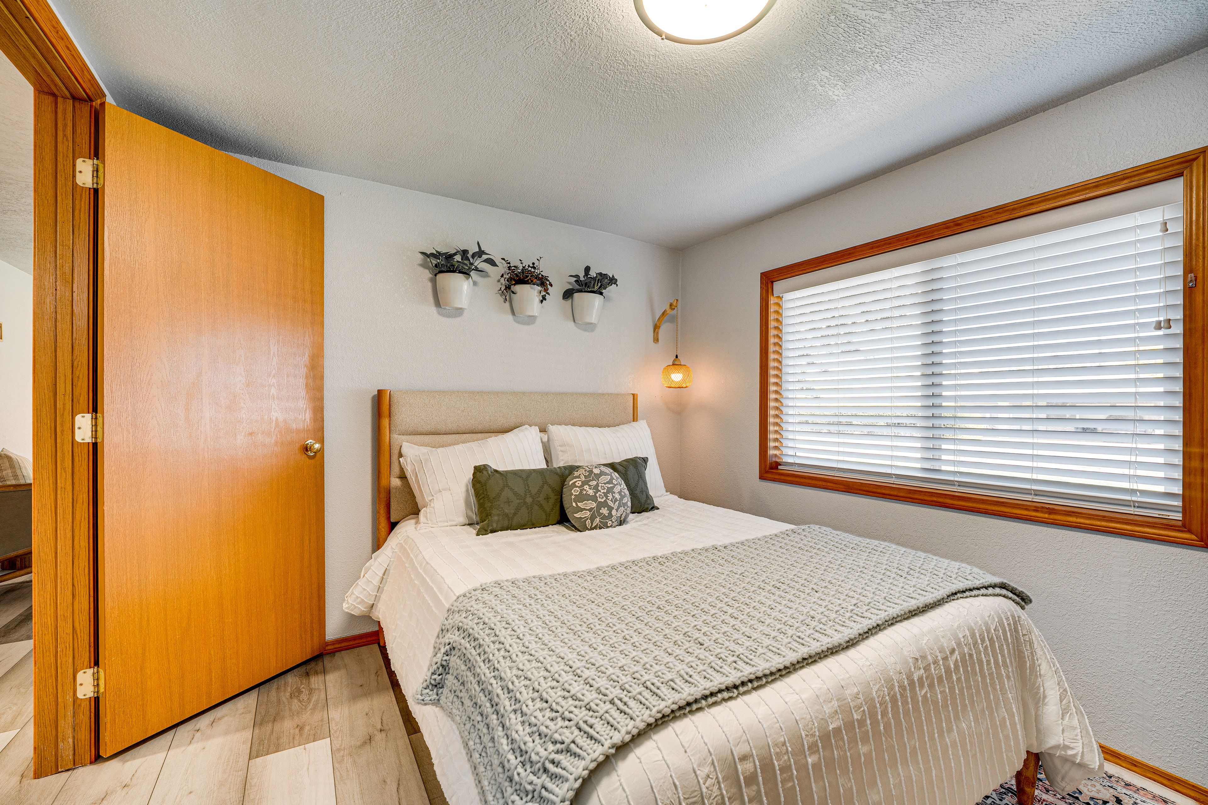 Bedroom 1 | Full Bed