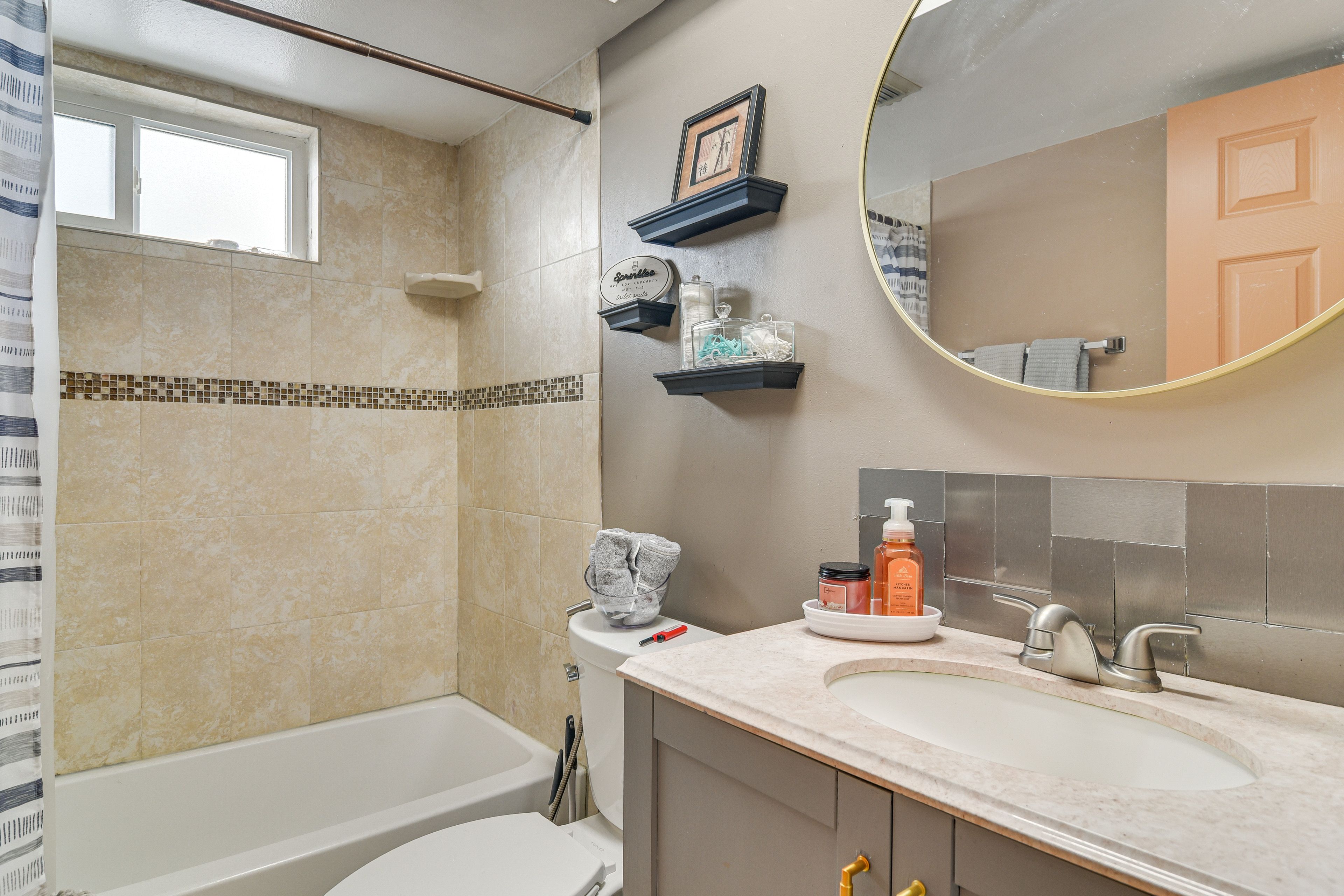 Full Bathroom