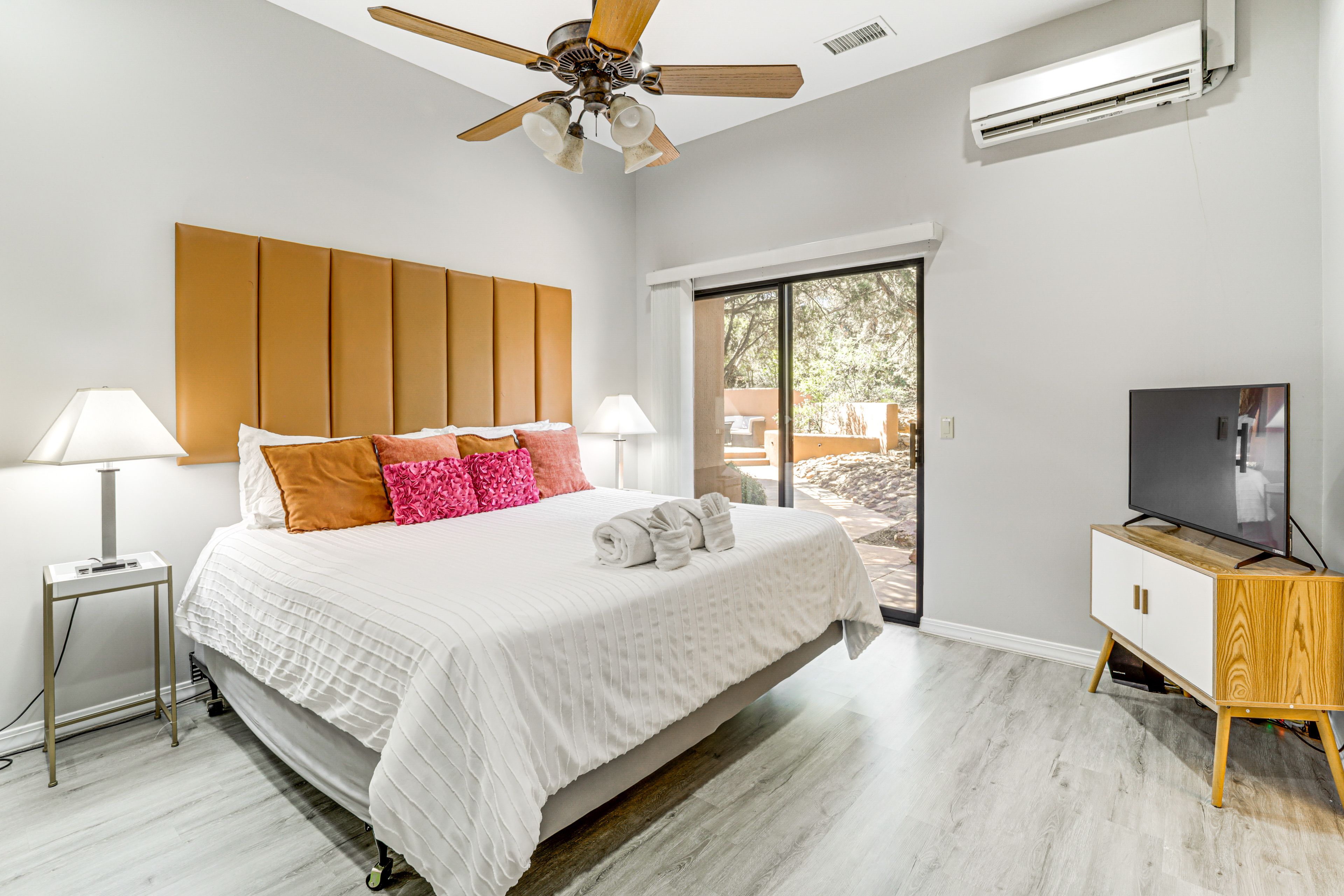 Bedroom 2 | King Bed