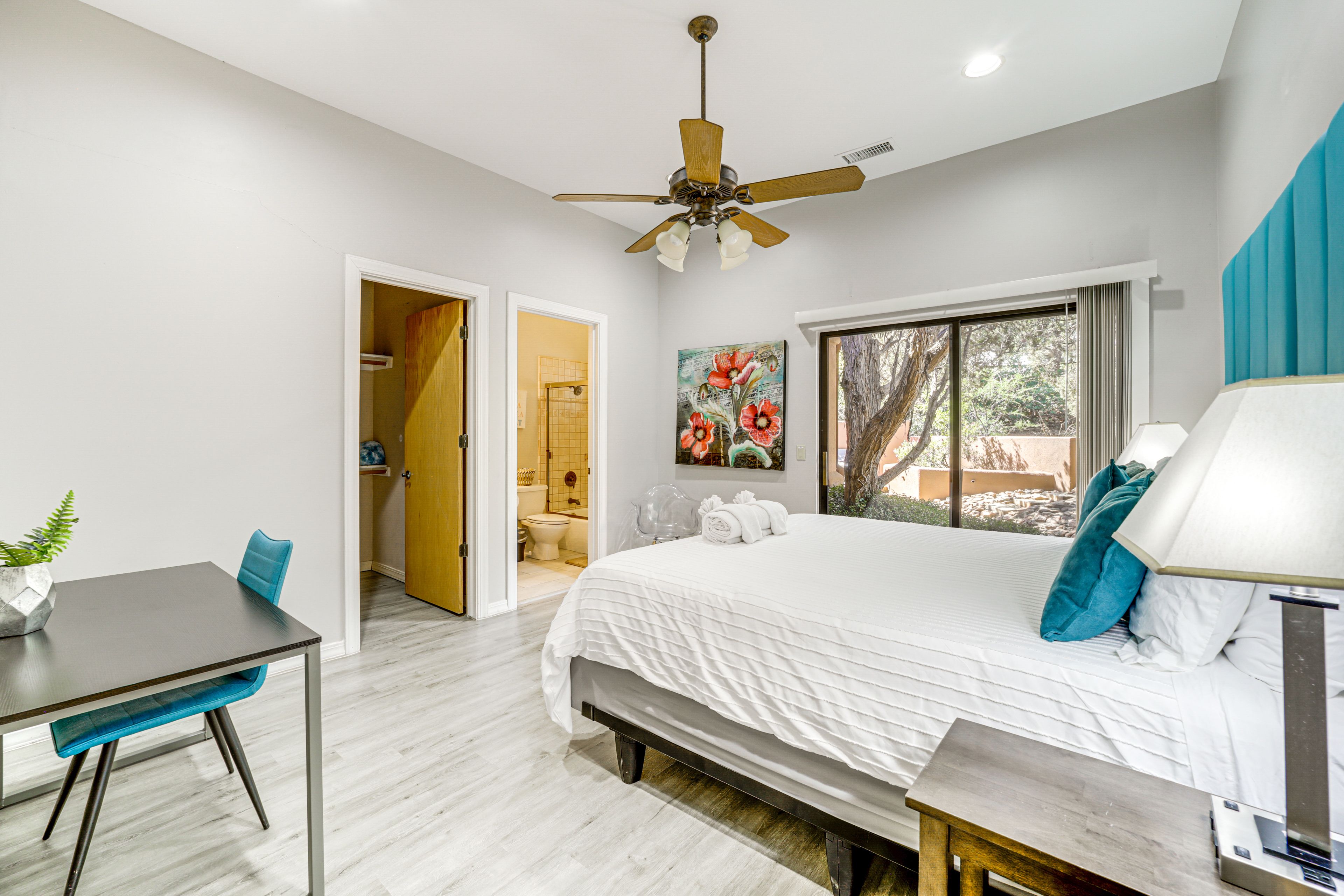 Bedroom 3 | King Bed