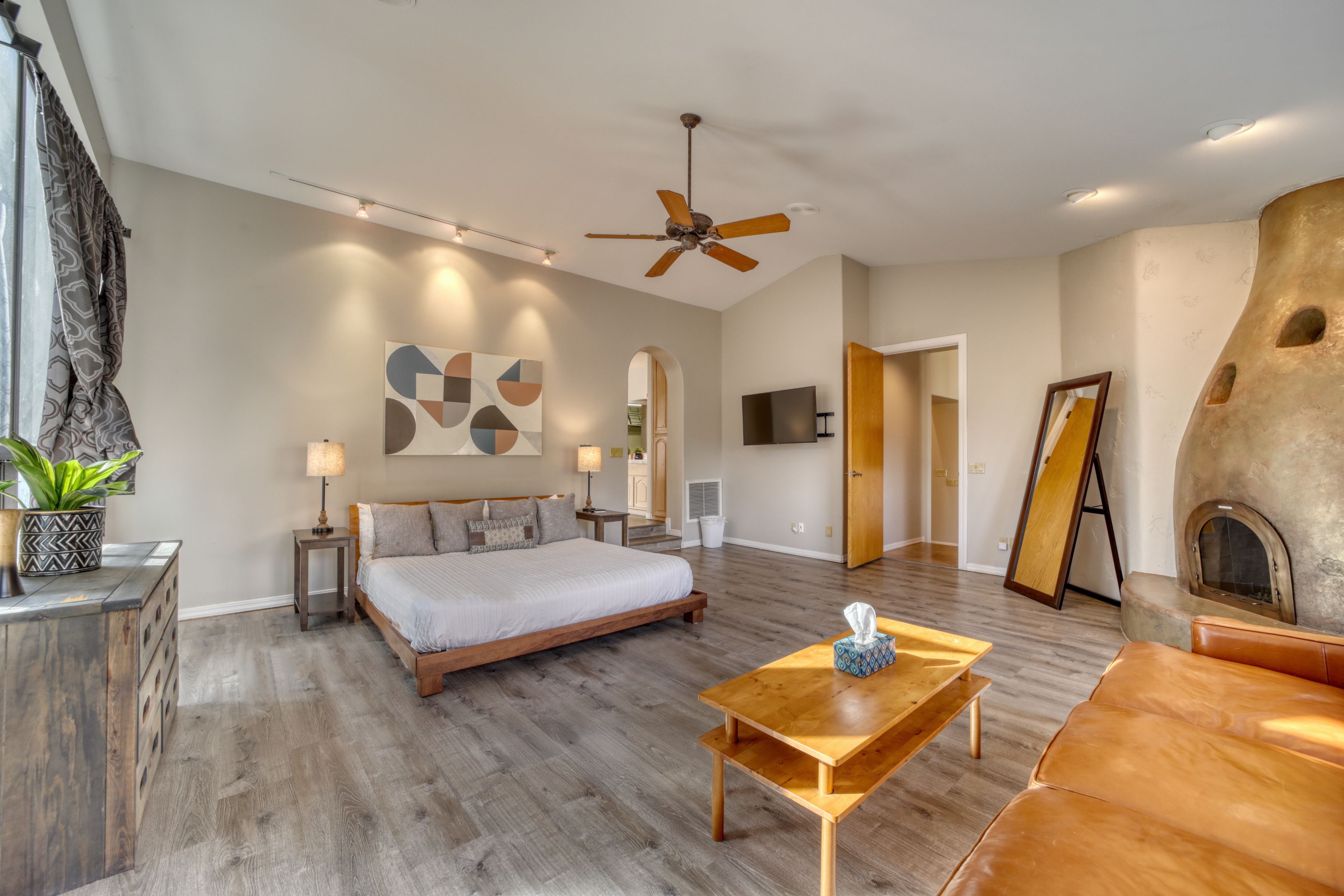 Bedroom 1 | King Bed | Linens Provided
