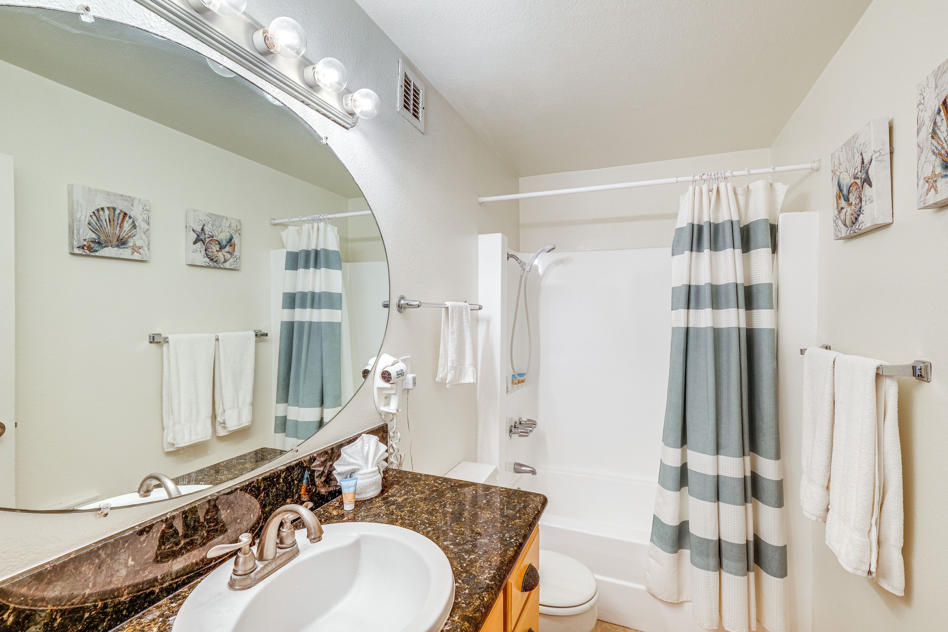 Bathroom | Towels Provided