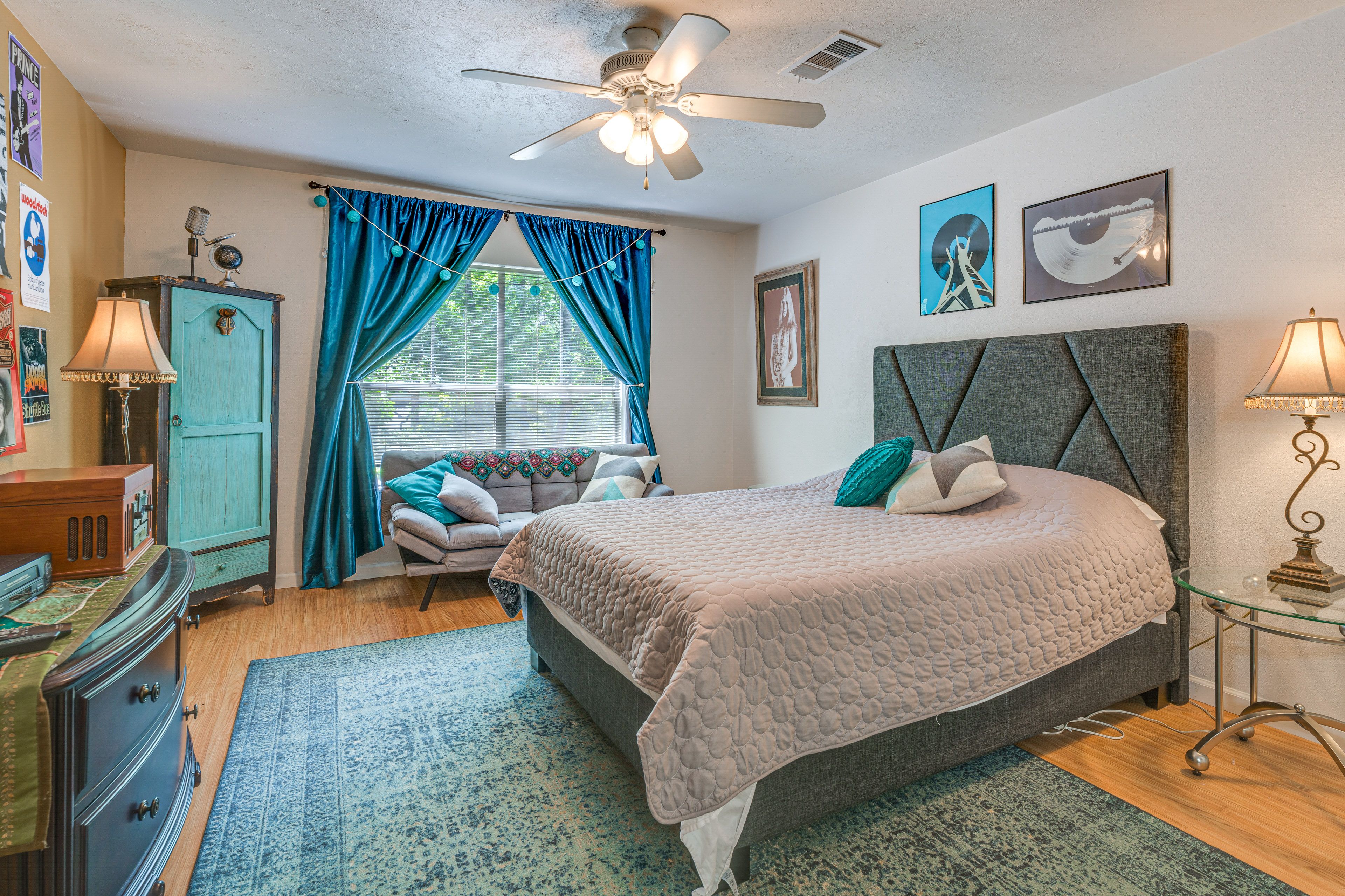 Bedroom 2 | 2nd Floor | Queen Bed