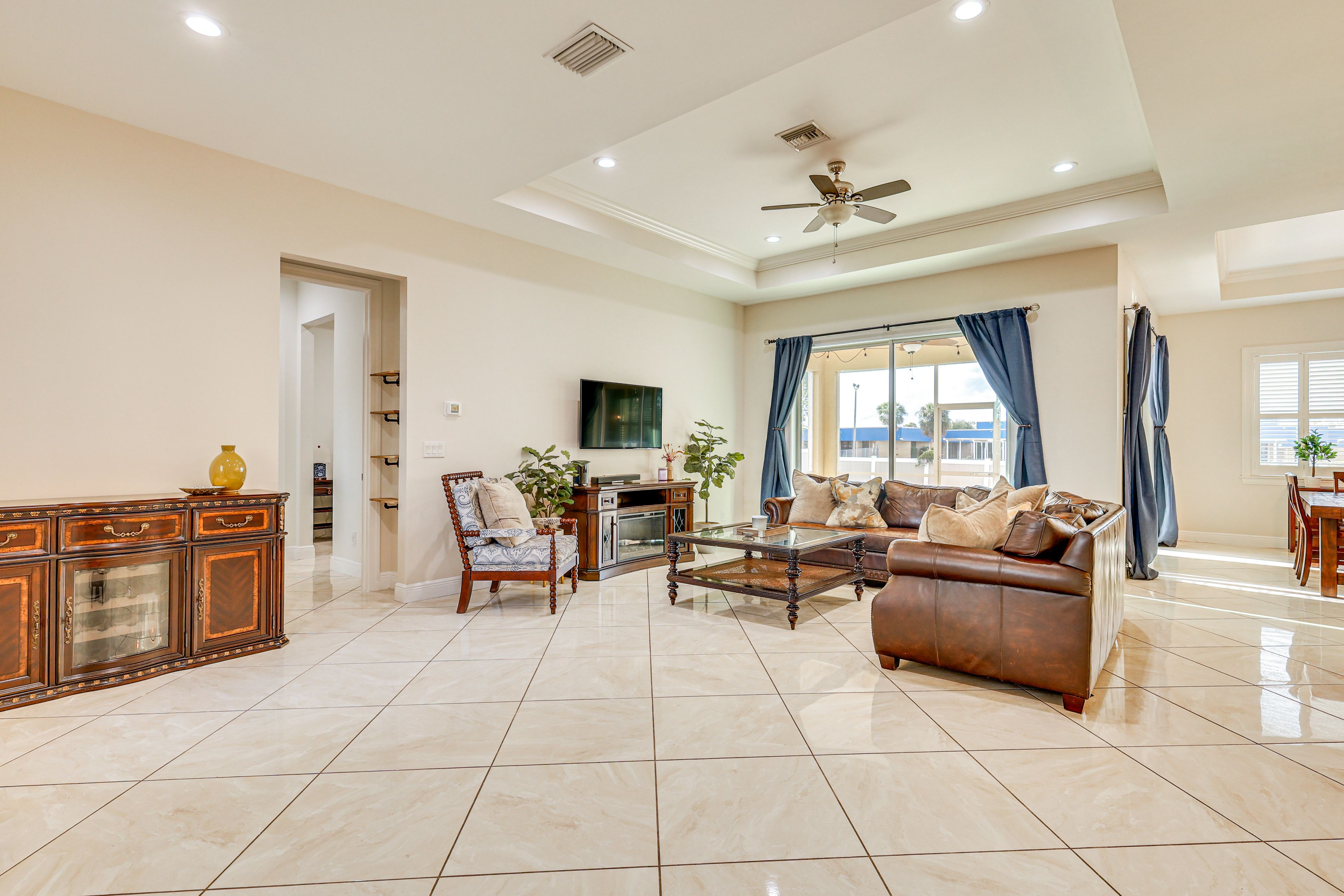 Living Room | Smart TV | Electric Fireplace