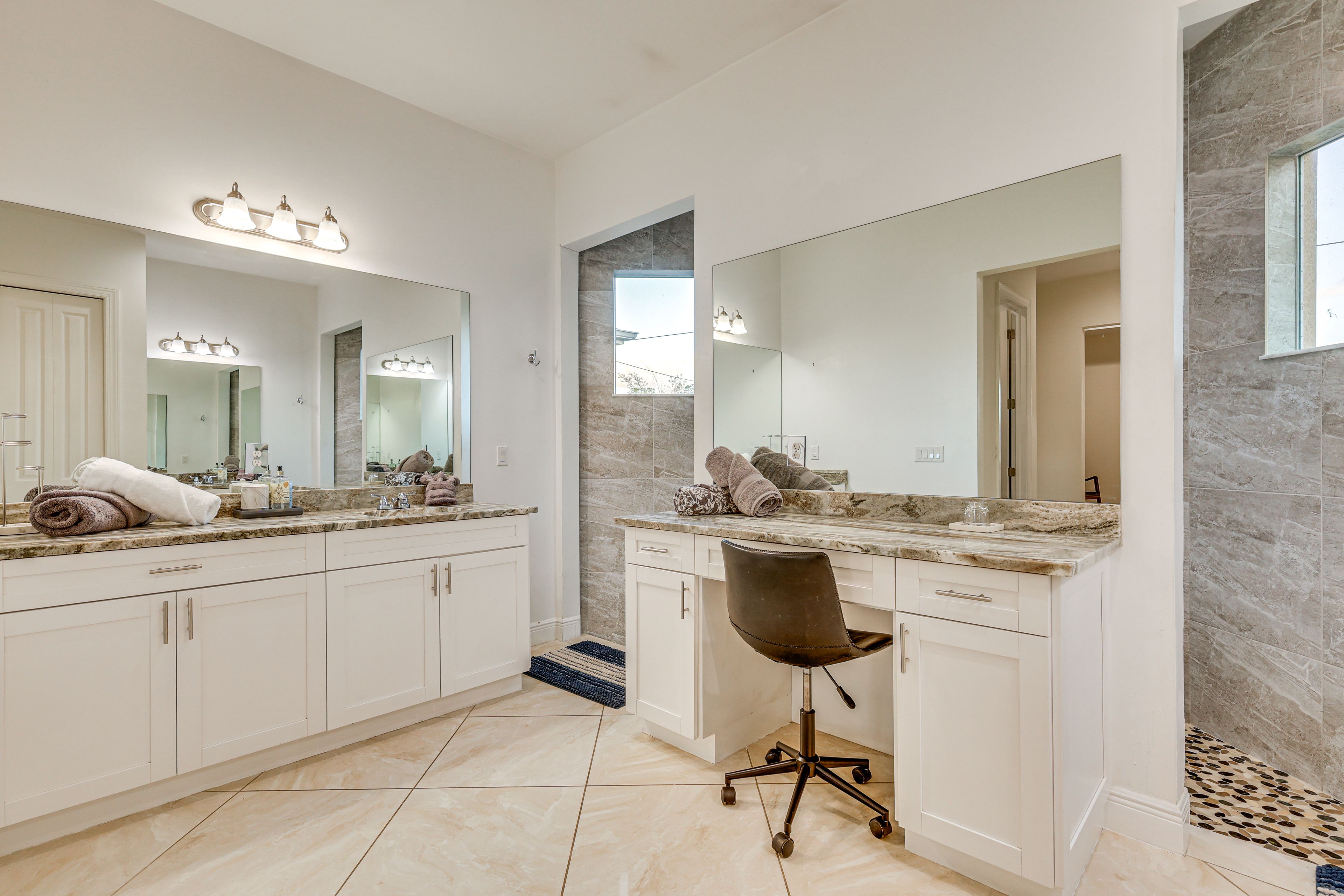 En-Suite Bathroom