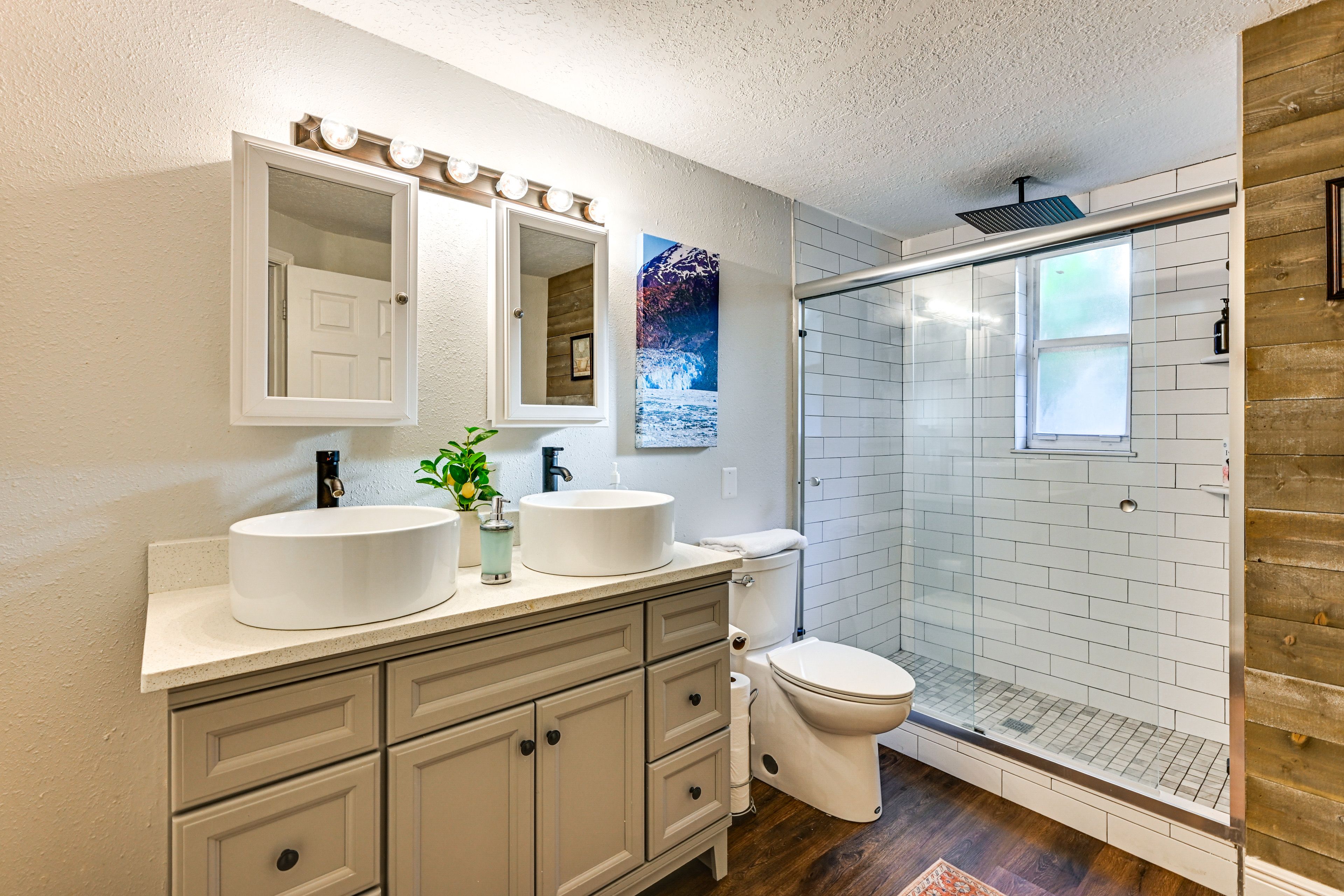 En-Suite Bathroom
