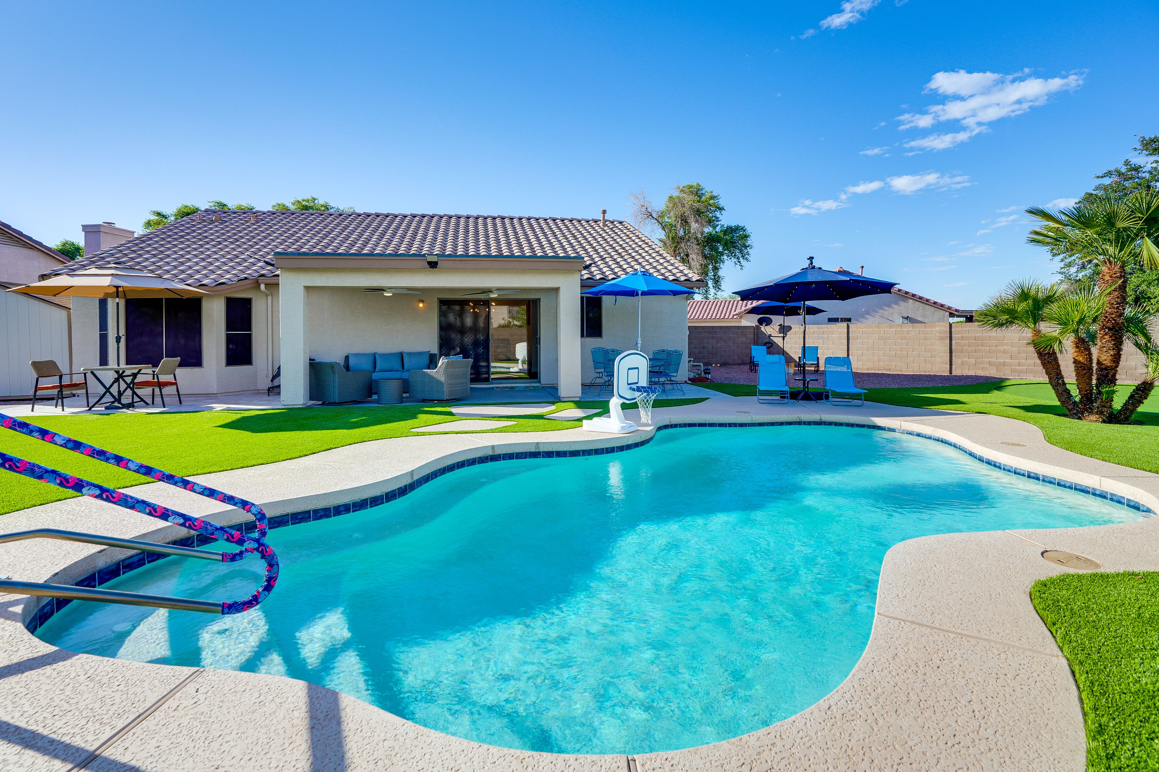 Peoria Vacation Rental | 4BR | 2BA | 1,640 Sq Ft | Step to Enter