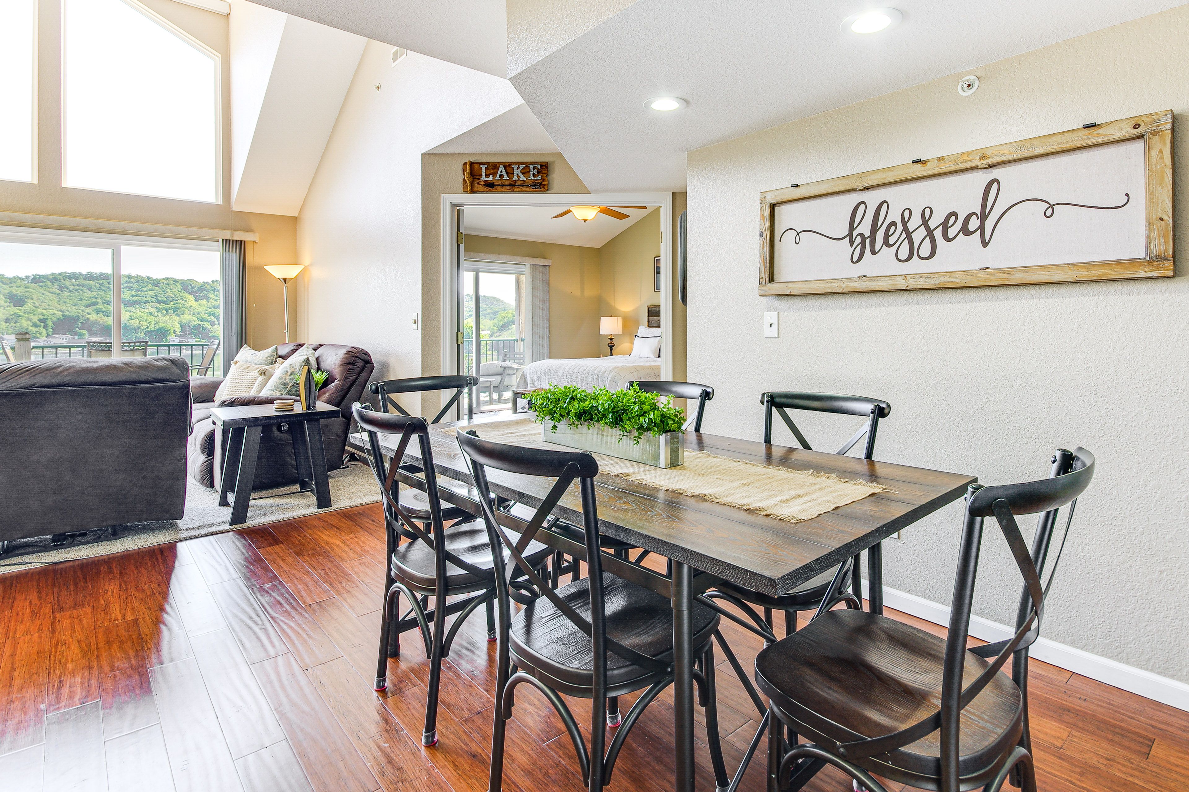 Dining Area | 1st Floor