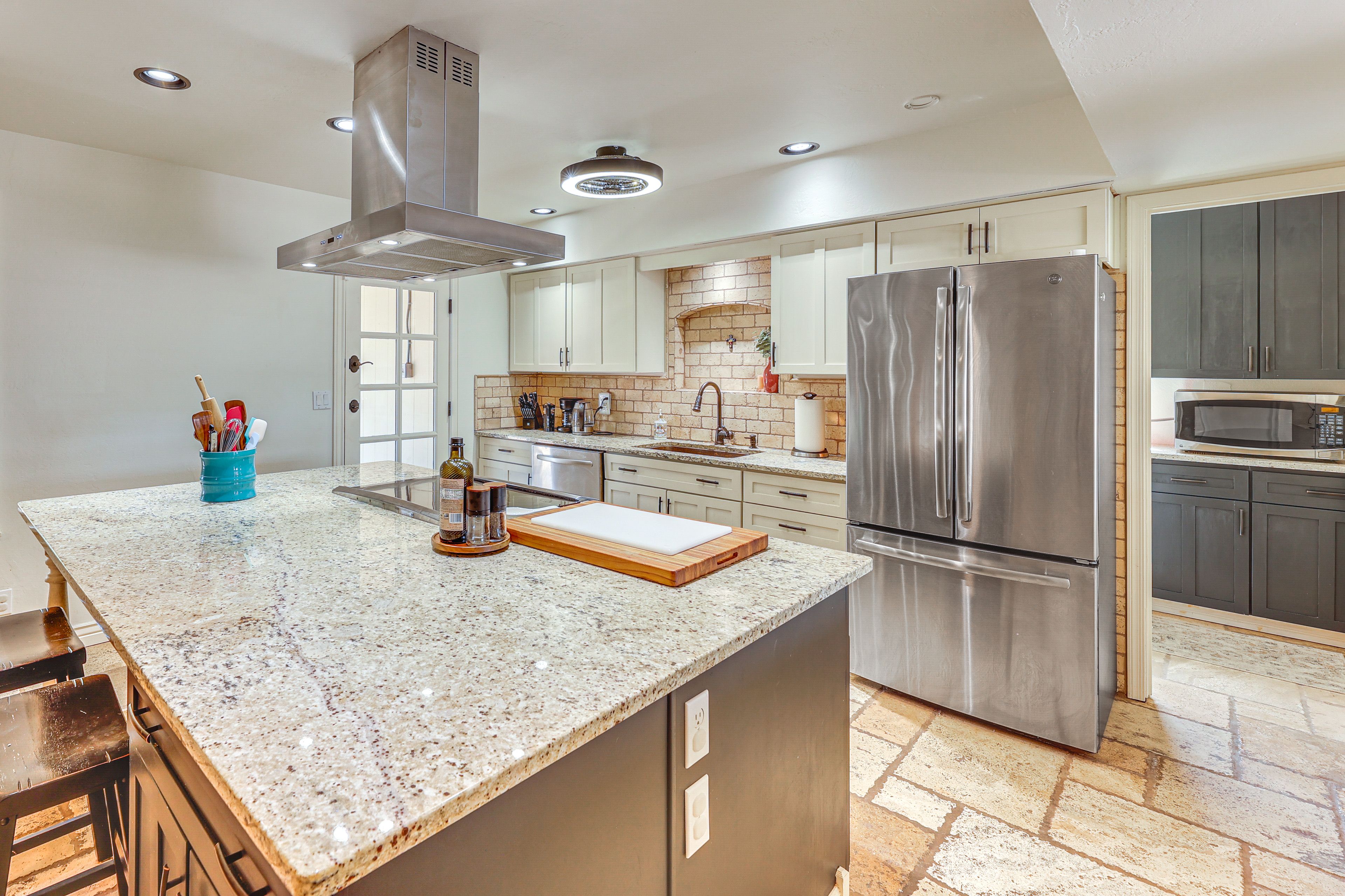 Kitchen | Drip Coffee Maker & French Press | Dishwasher