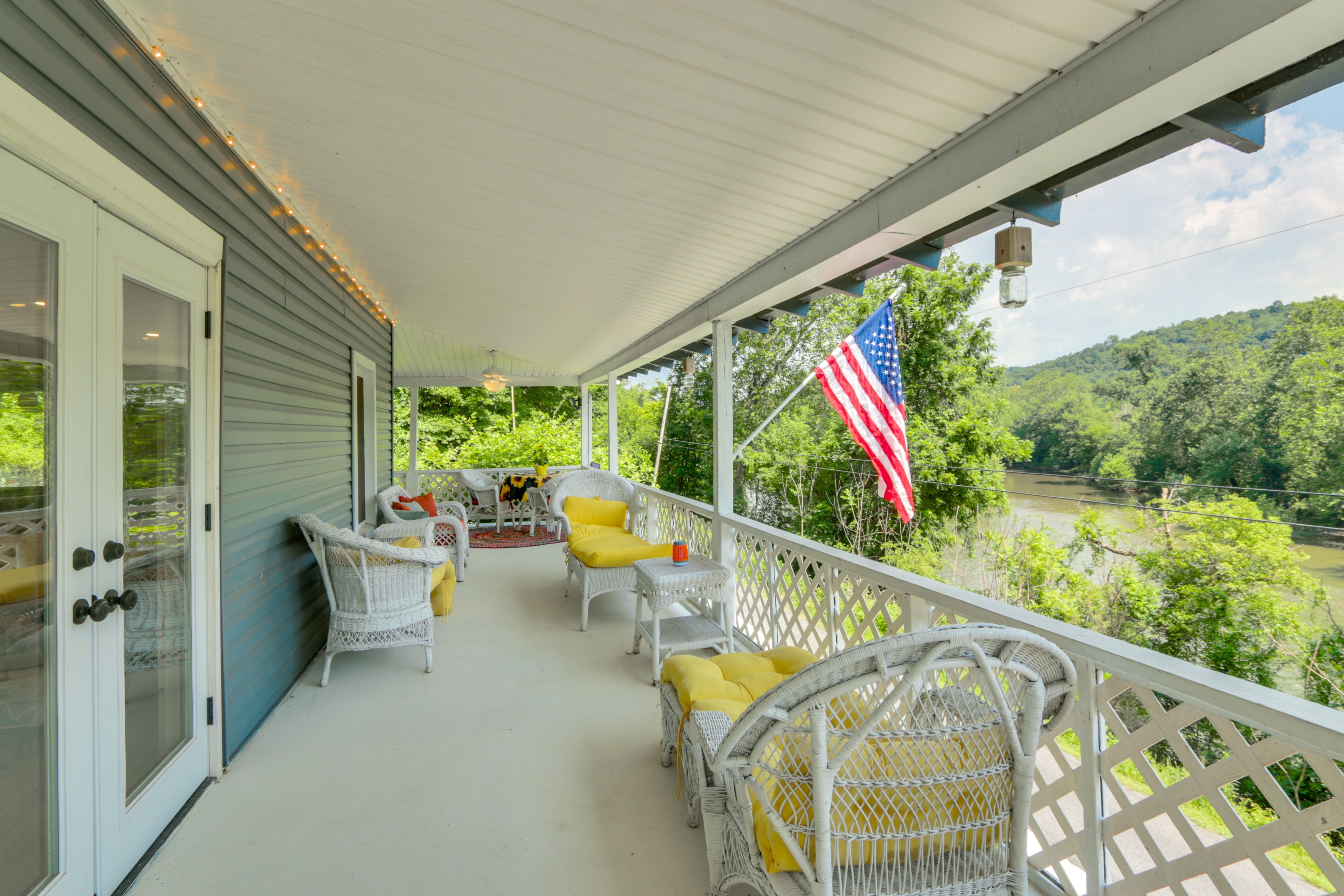 Huntingdon Vacation Rental | 3BR | 1.5BA | 1,625 Sq Ft | Stairs Required