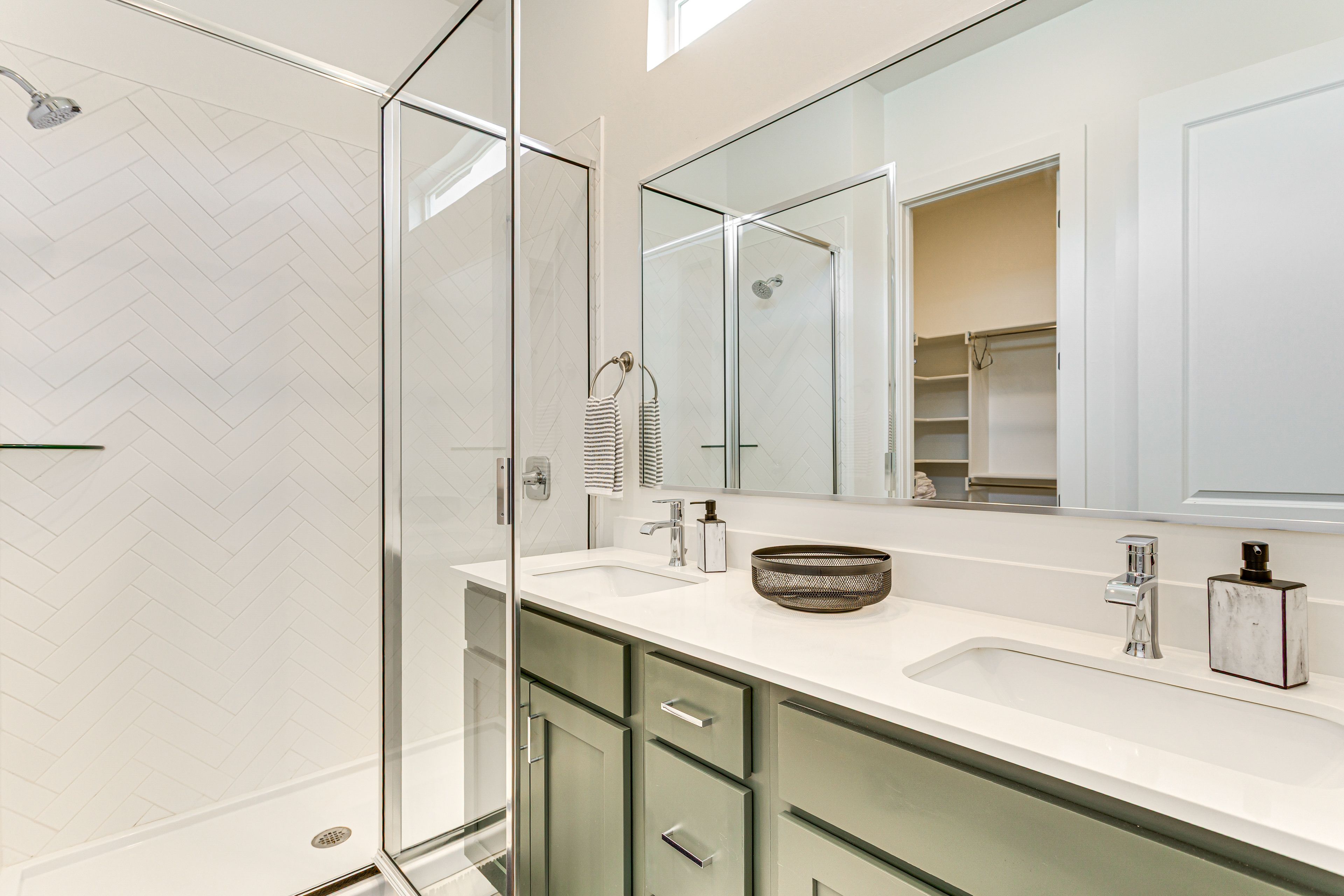 En-Suite Bathroom | Towels Provided