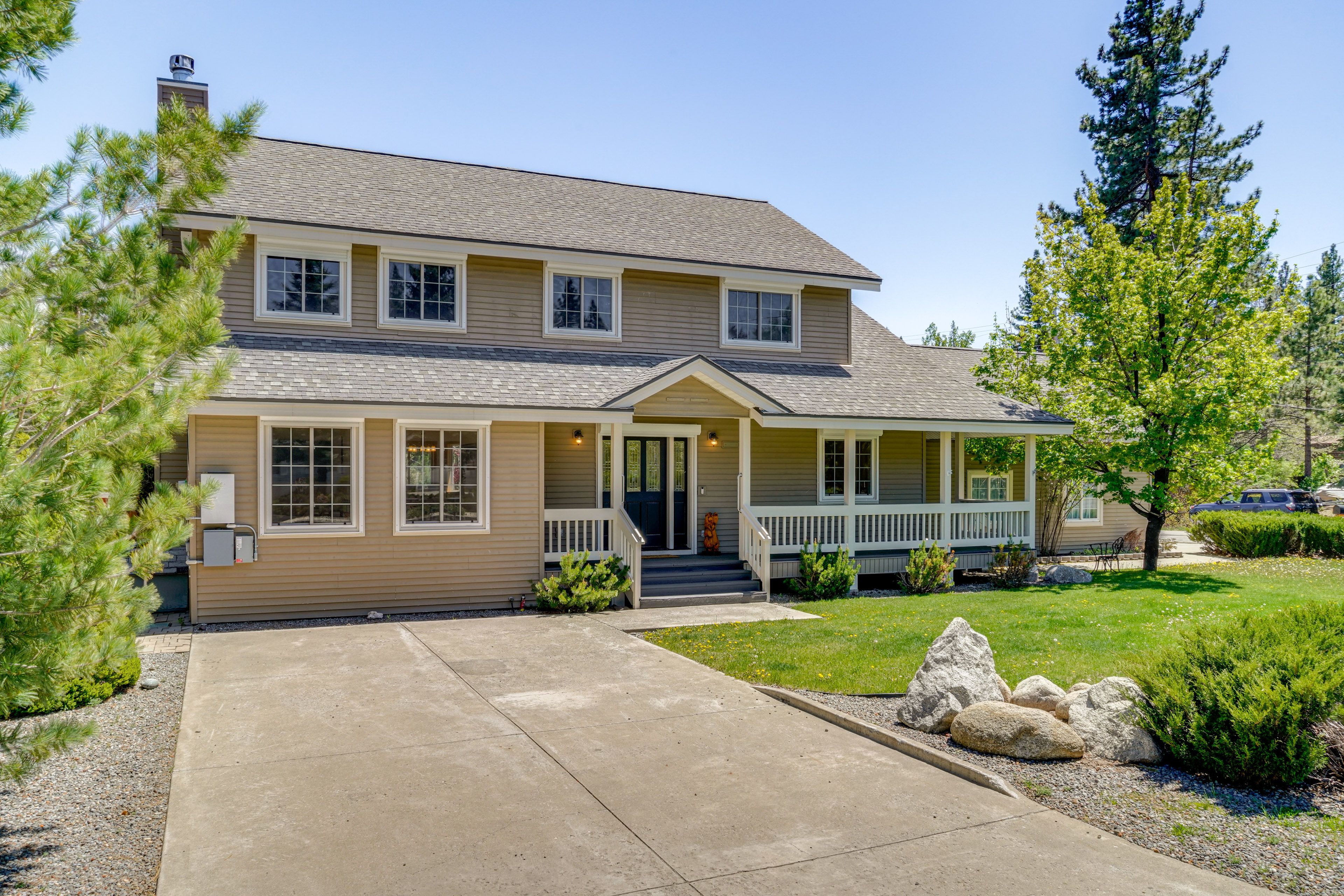 House Exterior | Private Hot Tub | Patio | Seasonal Gas Grill