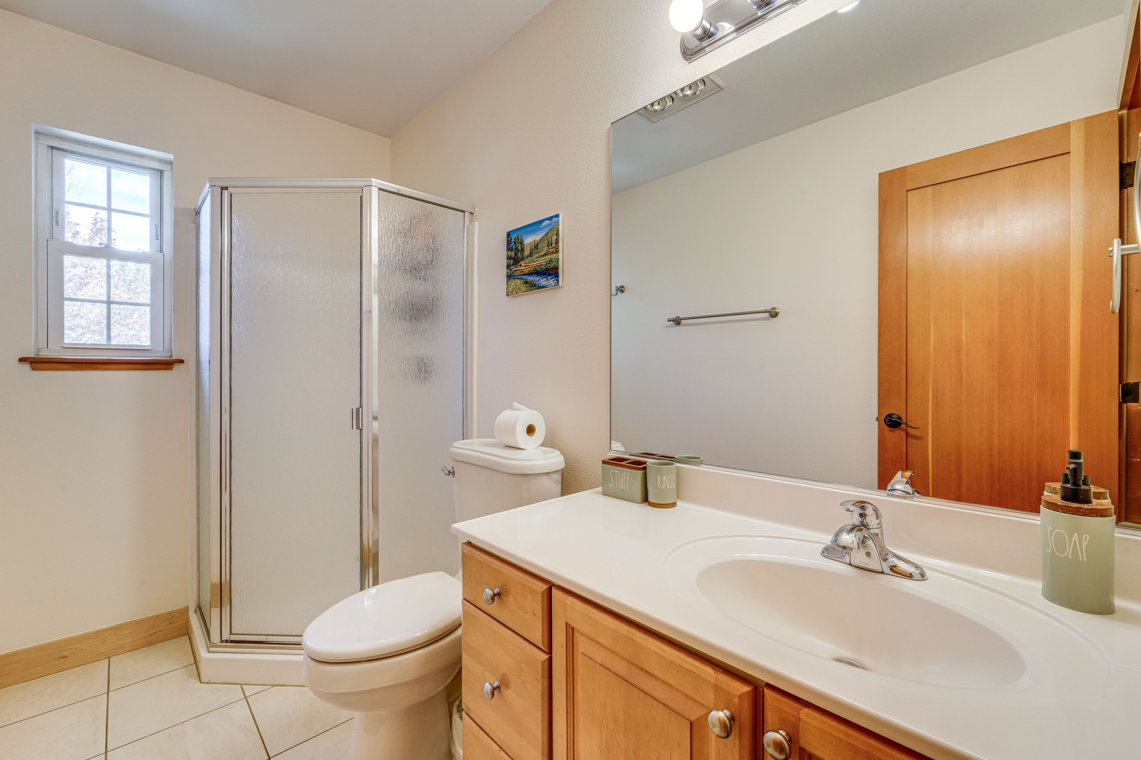 Full Bathroom | 1st Floor