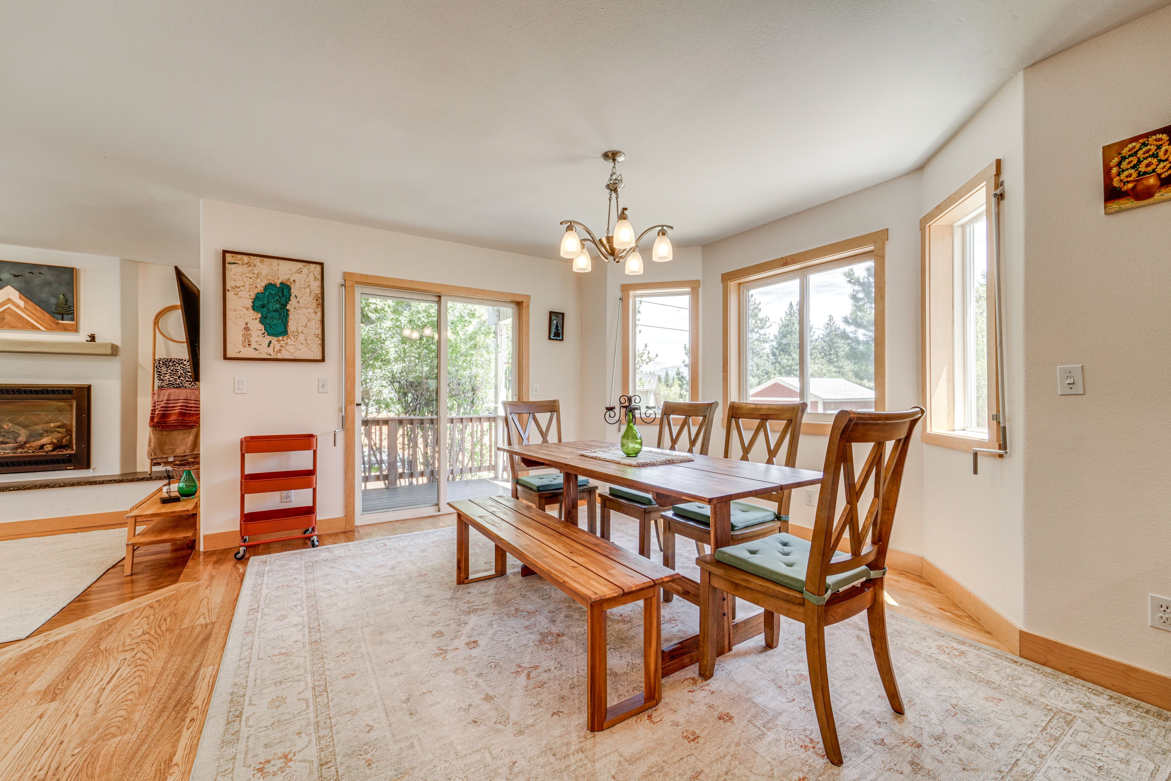 Dining Table | Dishware/Flatware Provided | 1st Floor