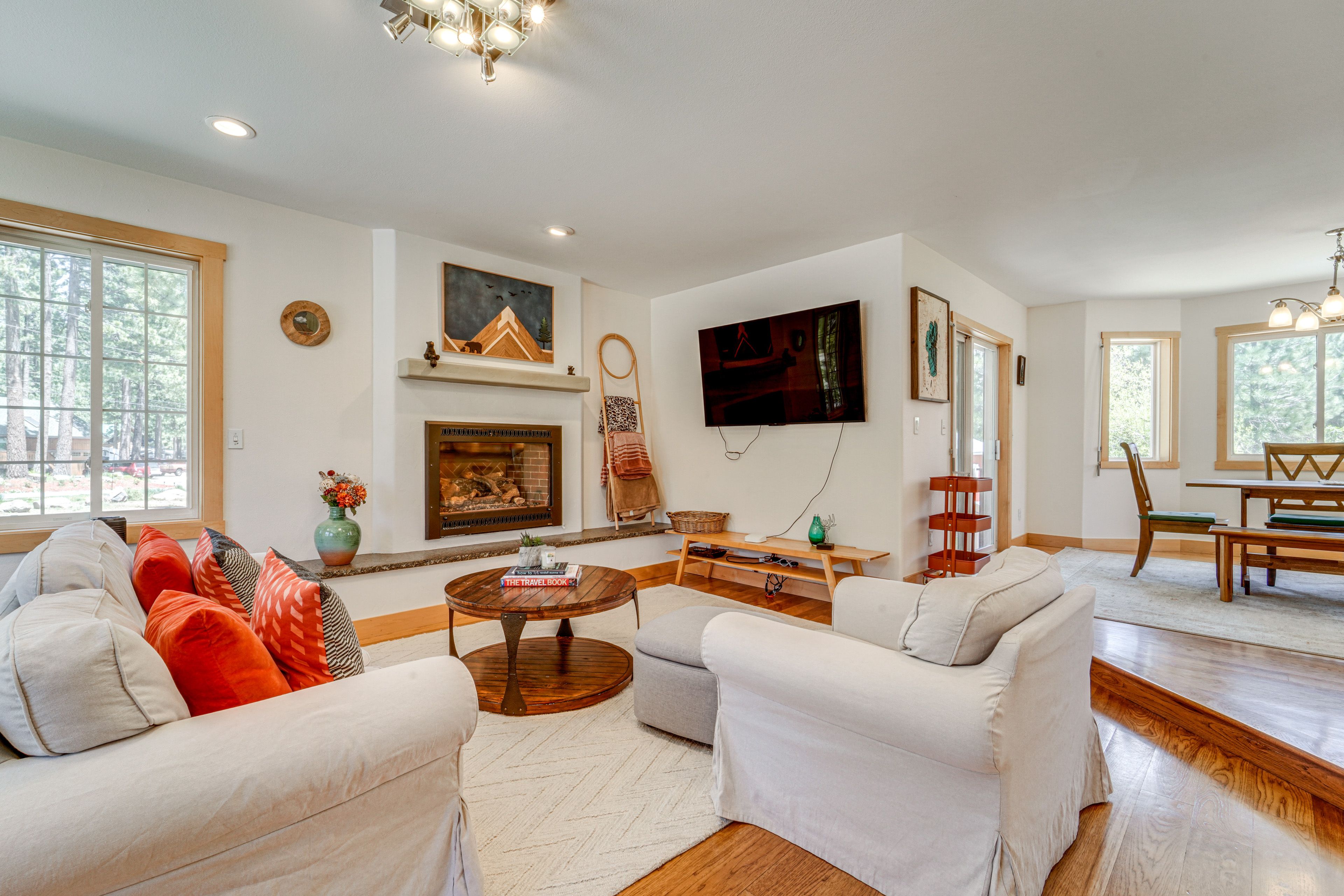 Living Room | Smart TV | Fireplace | 1st Floor