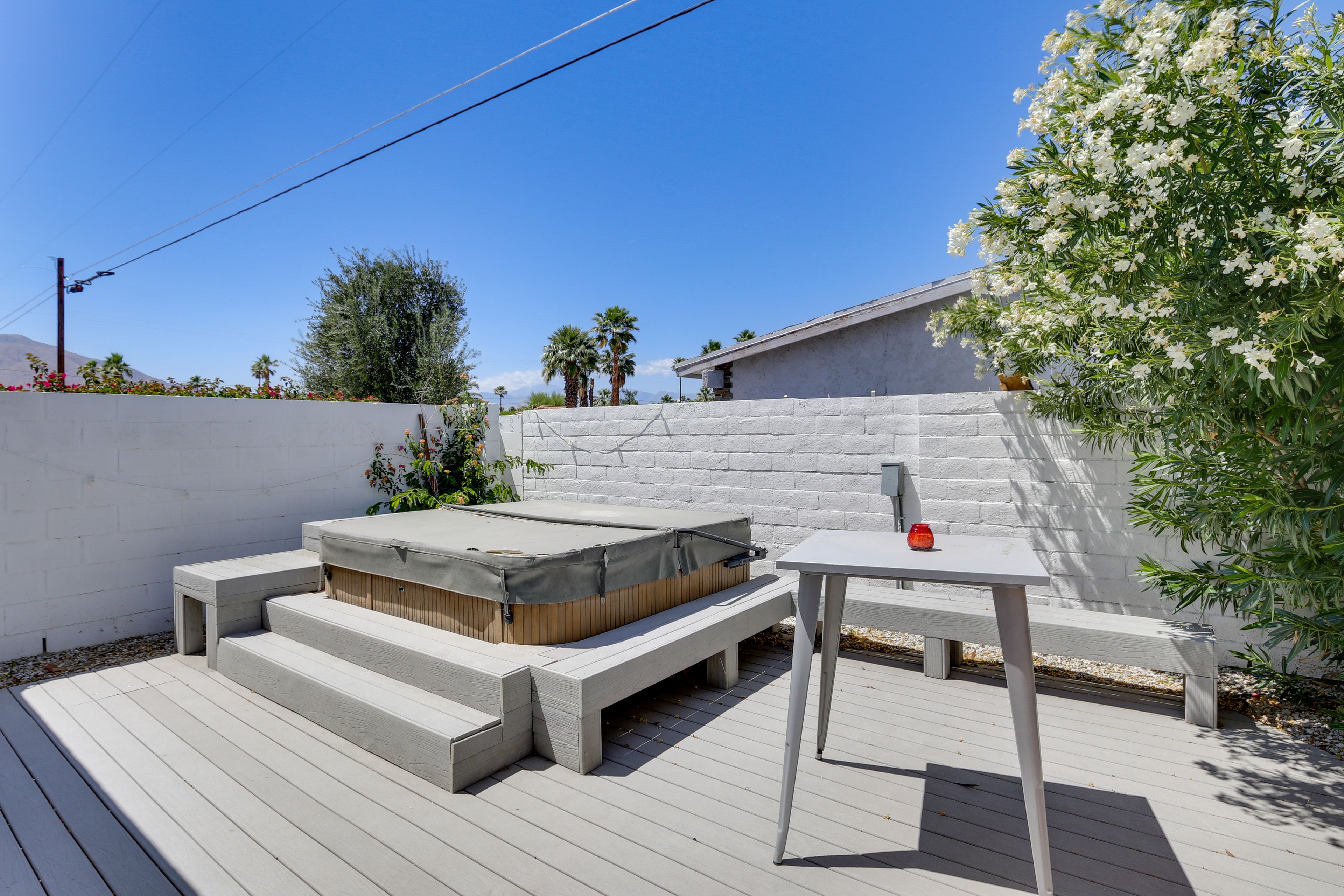 Deck | Private Hot Tub