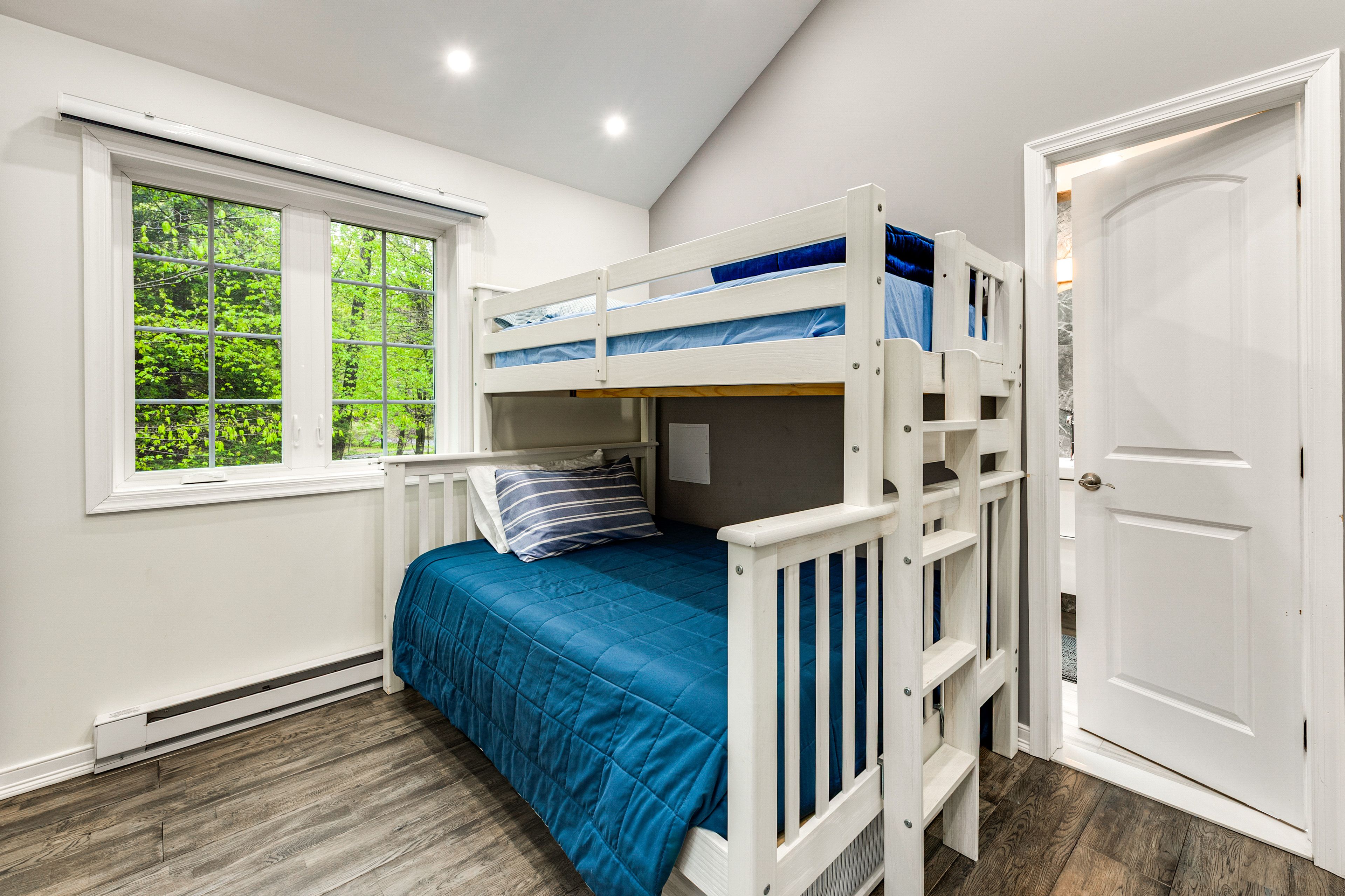 Bedroom 3 | Twin/Full Bunk Bed w/ Twin Trundle | 2nd Floor