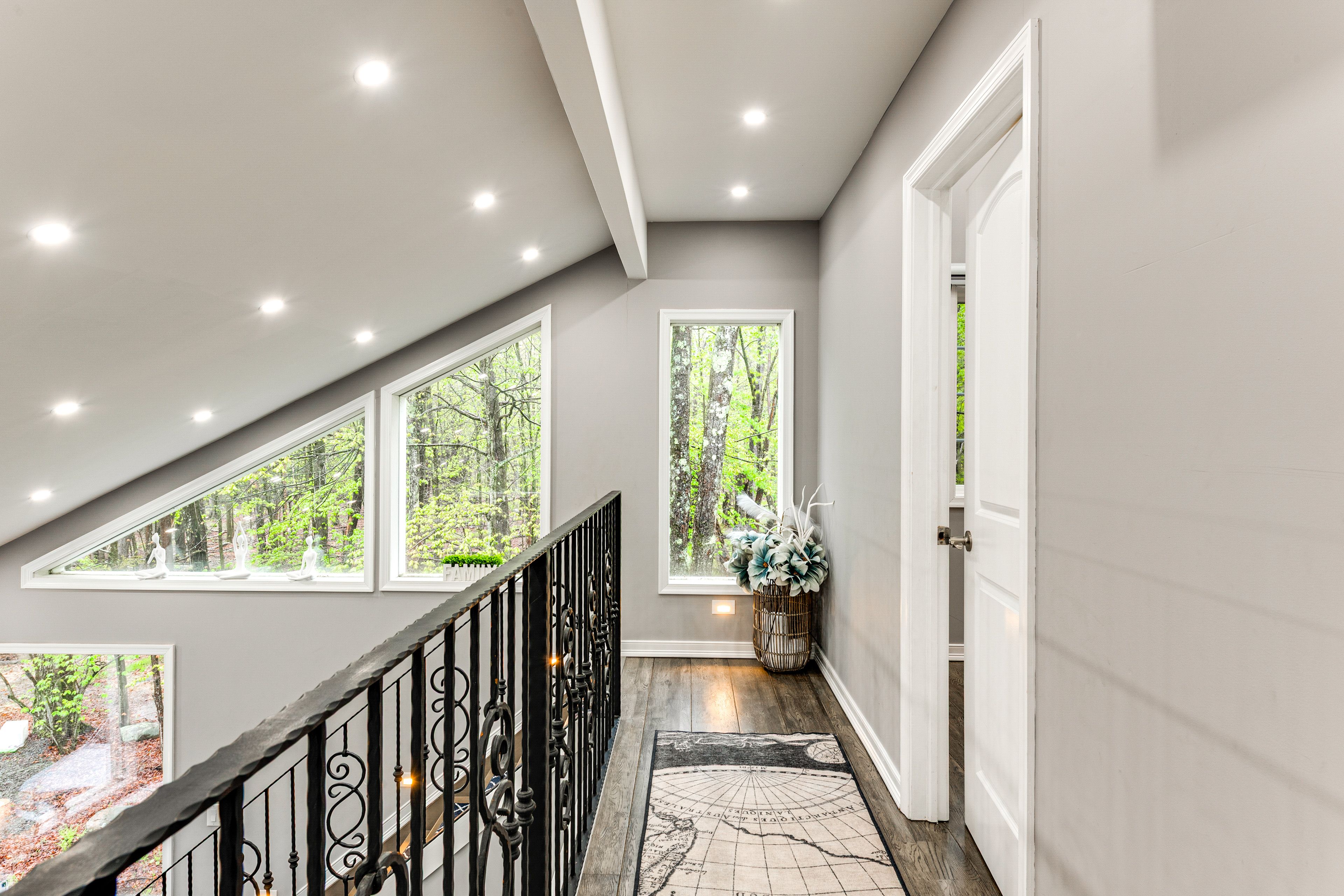 Upstairs Landing | 2nd Floor