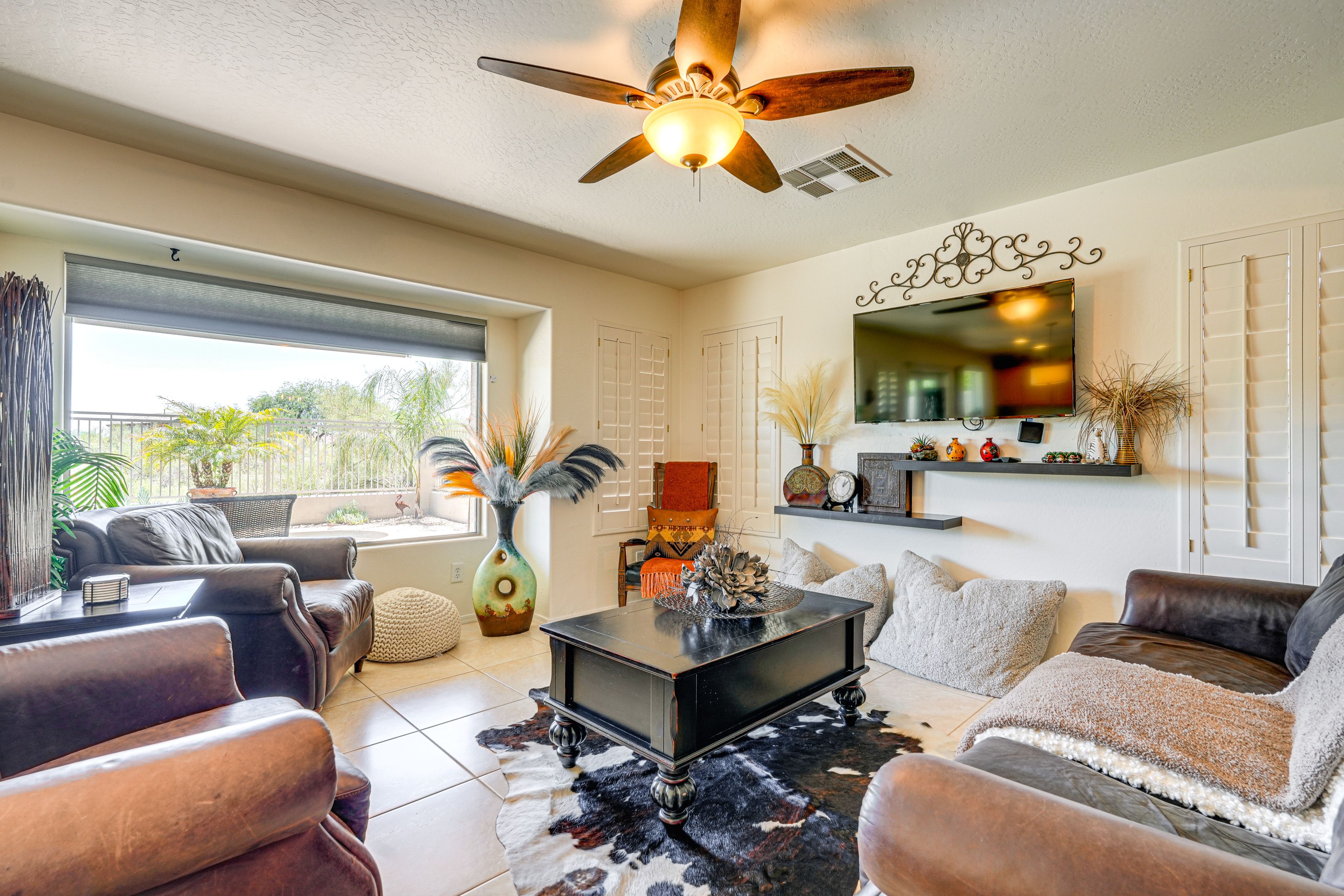 Living Room | Smart TV | Free WiFi | 1st Floor