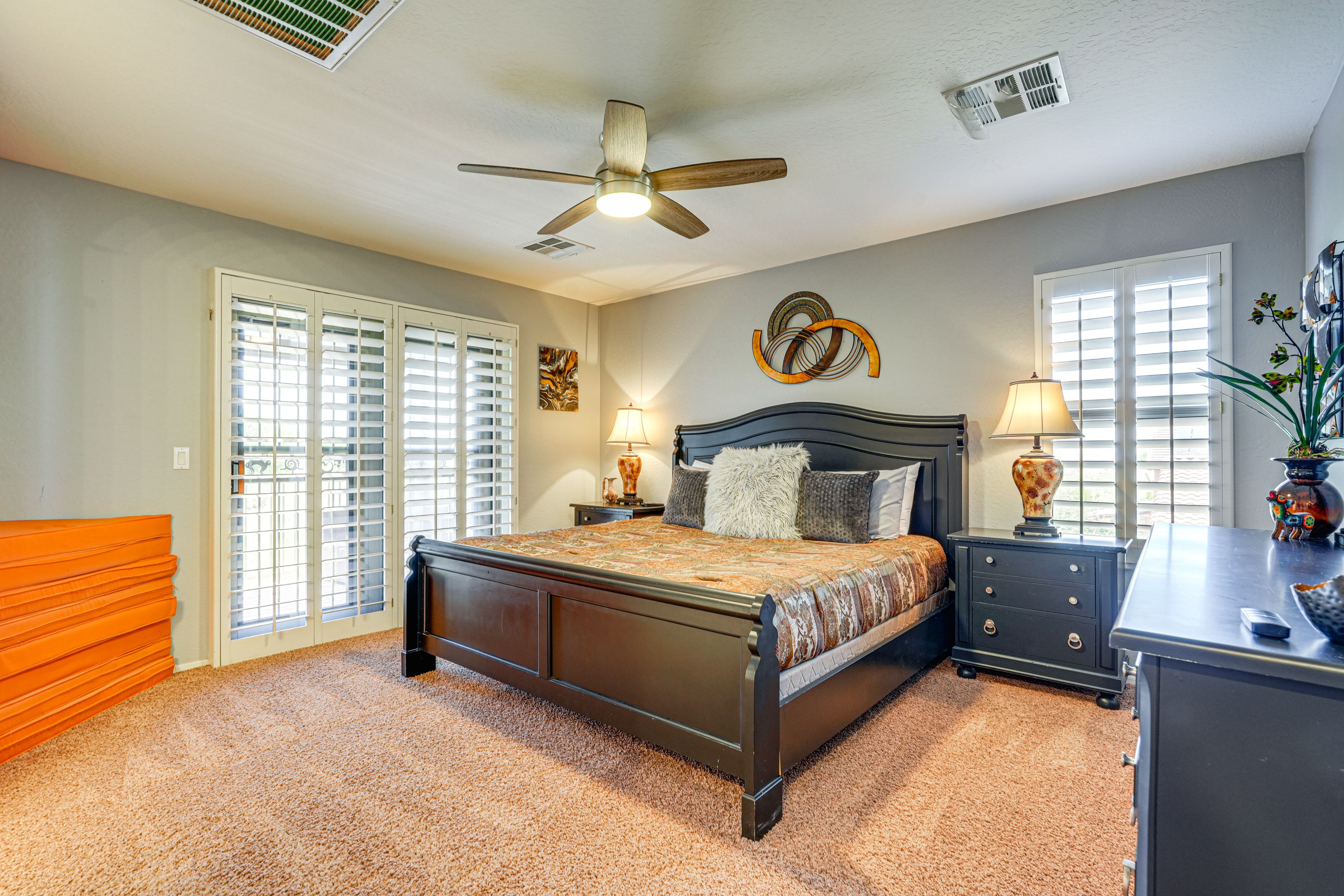 Bedroom Suite 1 | King Bed | Smart TV | 2nd Floor