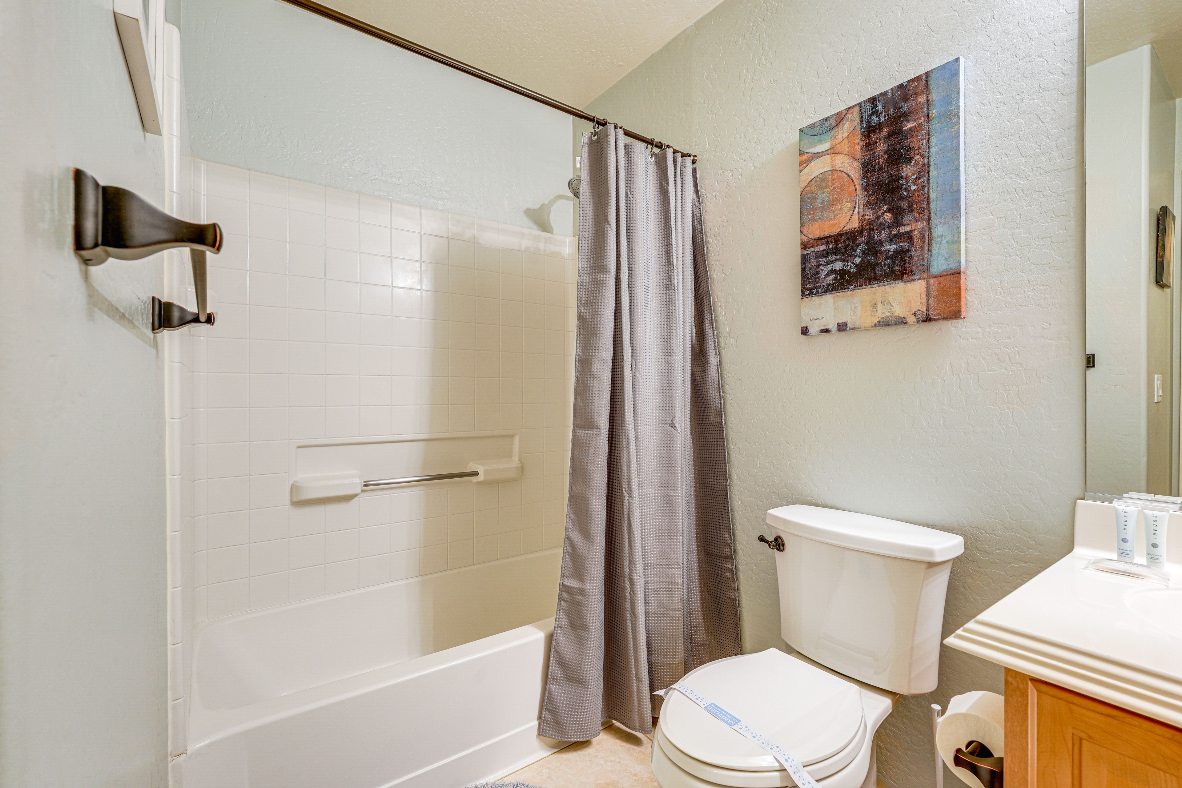 Bathroom | 1st Floor