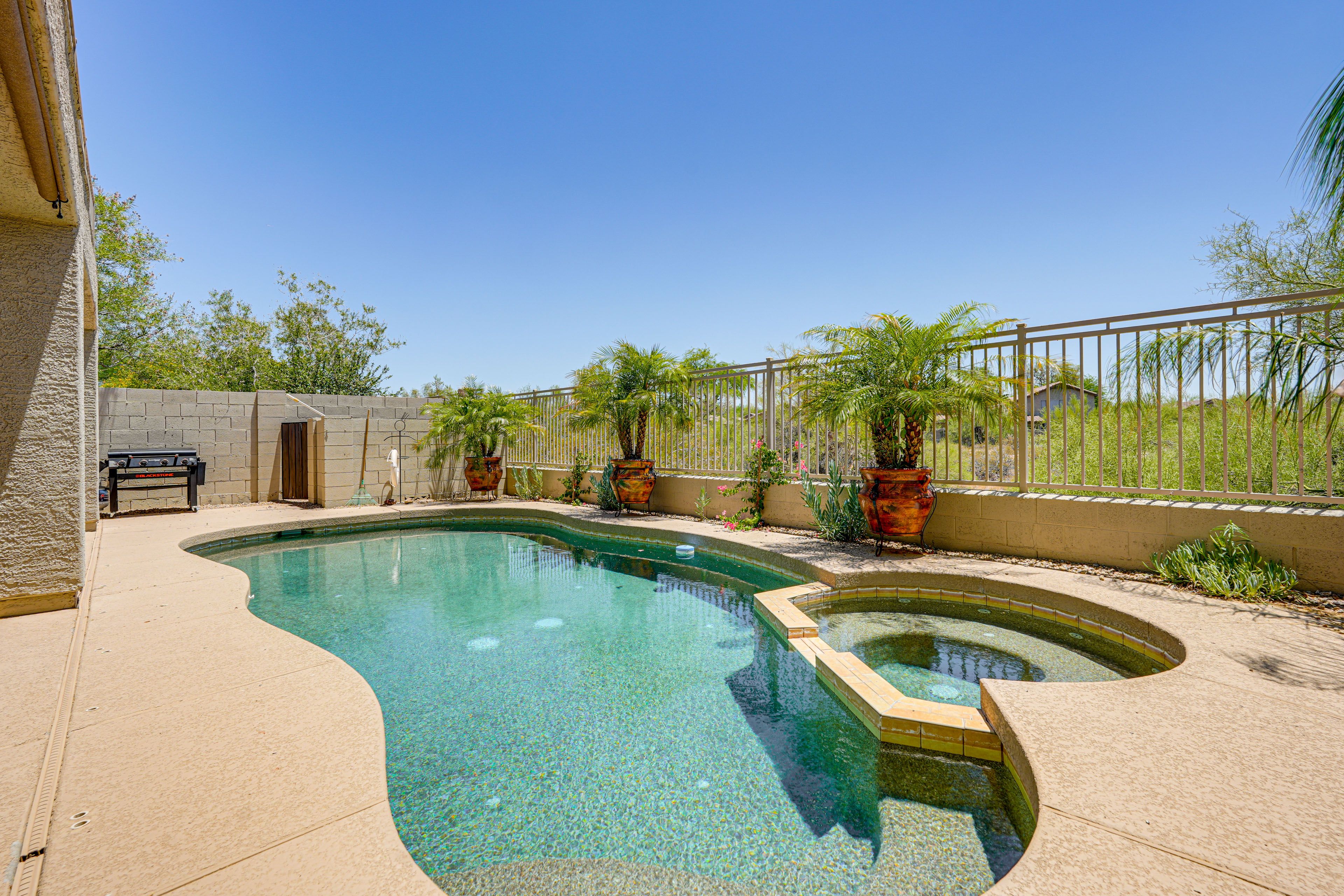 Cave Creek Vacation Rental | 5BR | 3BA | 2,400 Sq Ft | Step-Free Entry