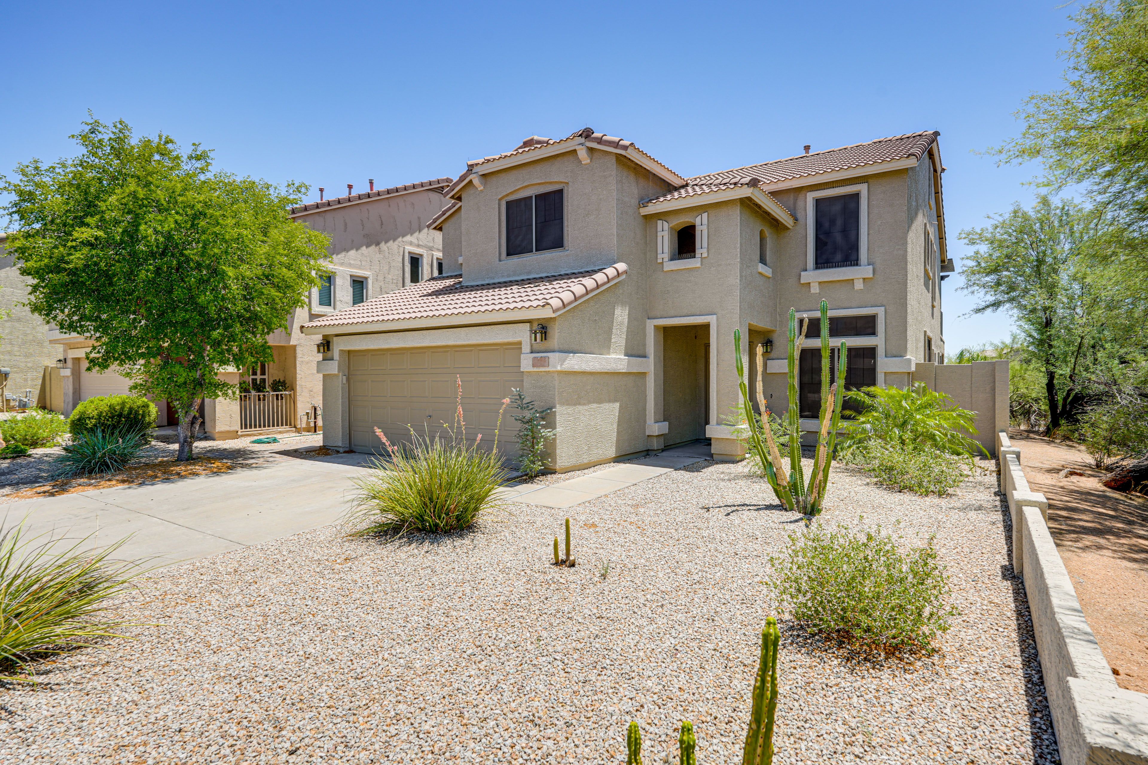 House Exterior | Blackstone Griddle | Dining Area