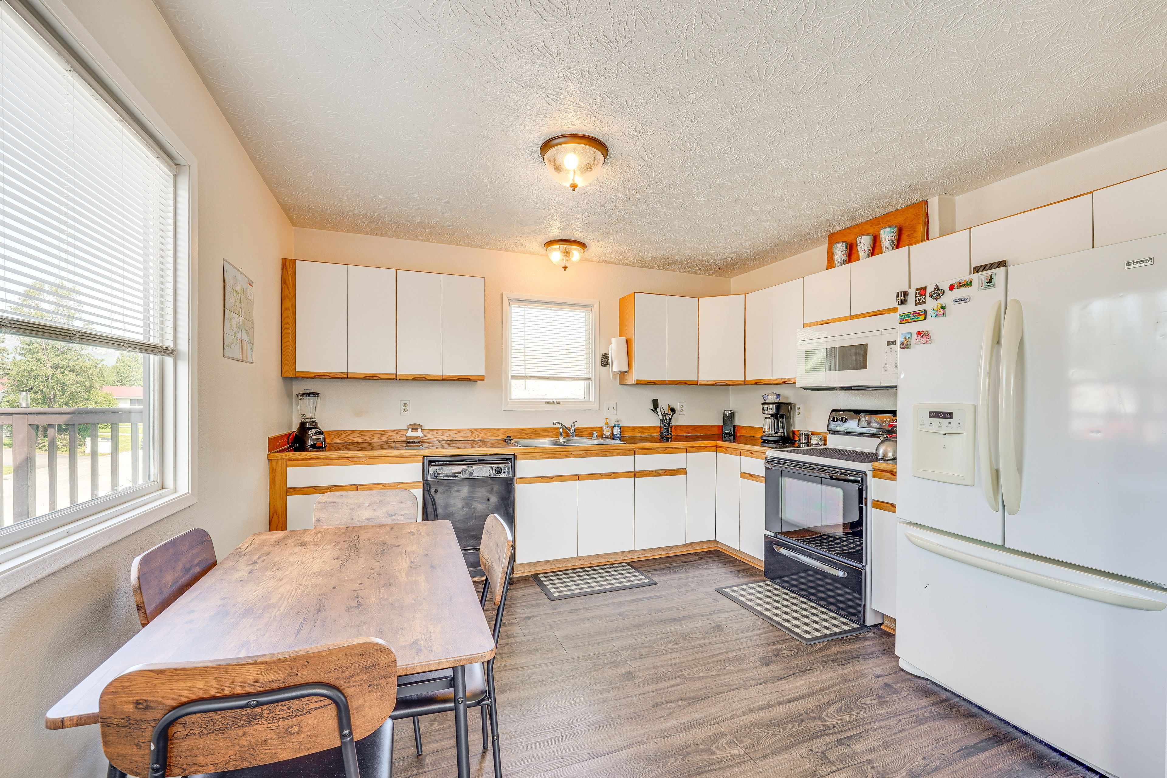 Kitchen | Single-Story Unit