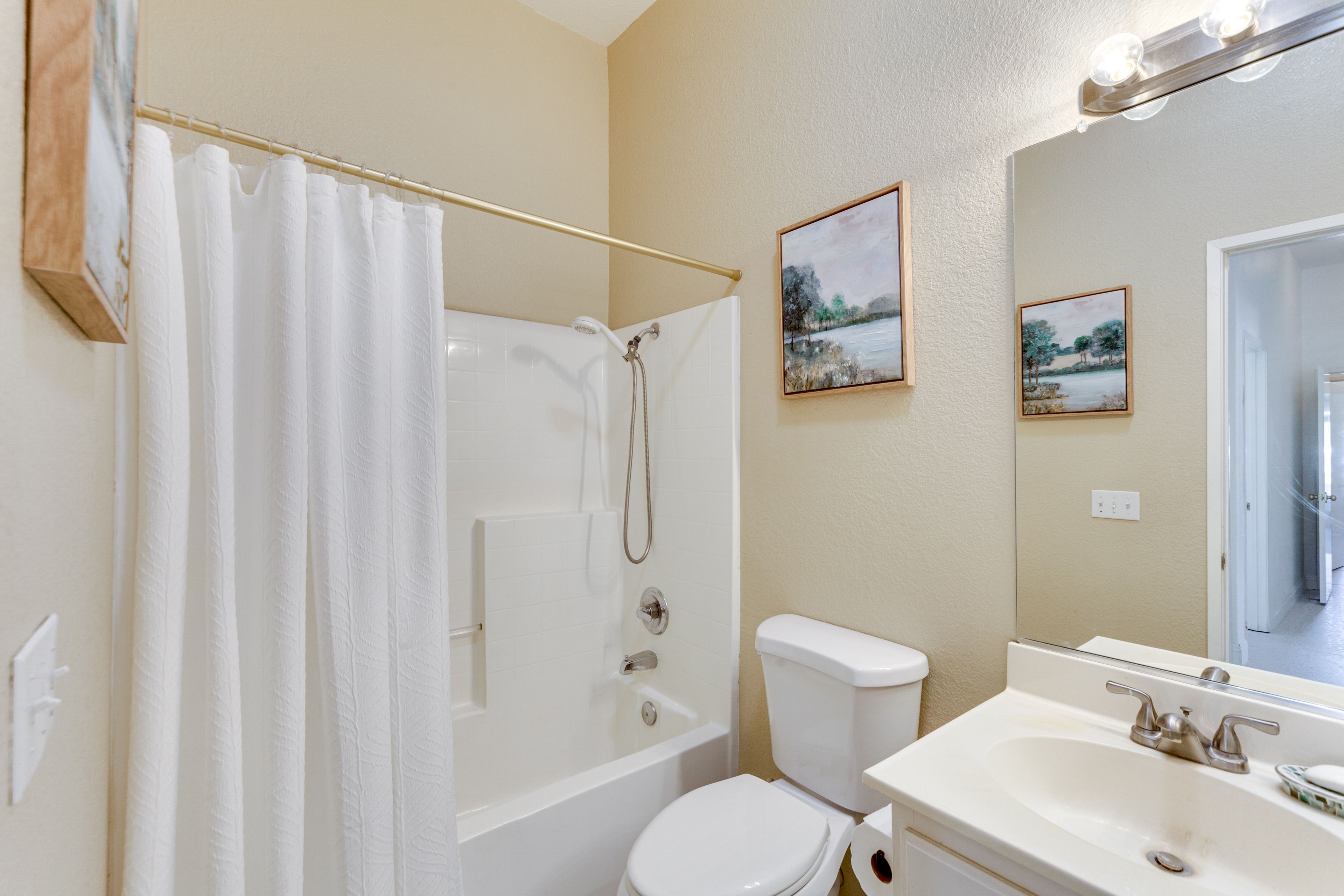 Full Bathroom