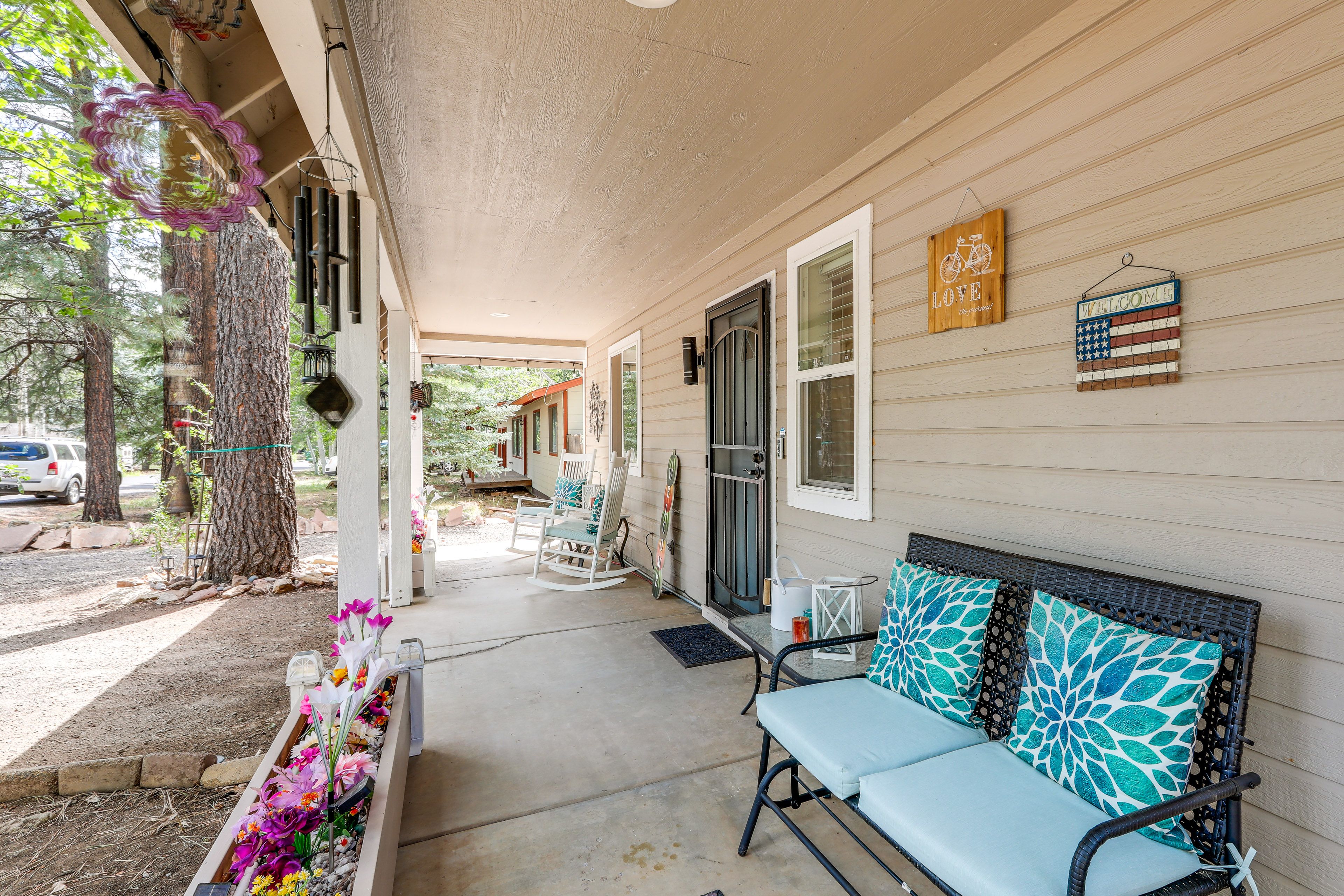Covered Front Porch | Seating