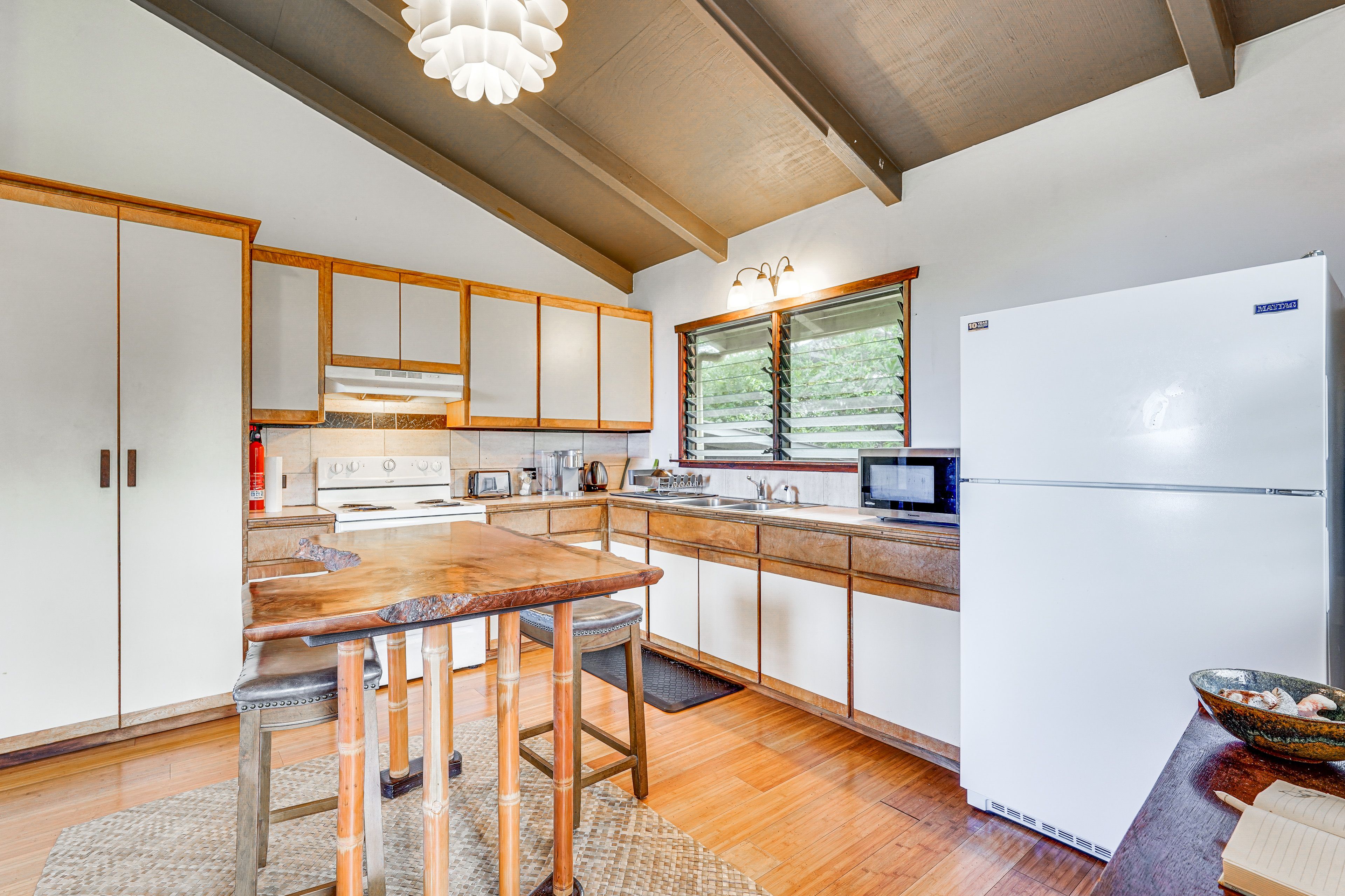 Kitchen | Keurig | Electric Kettle | Toaster