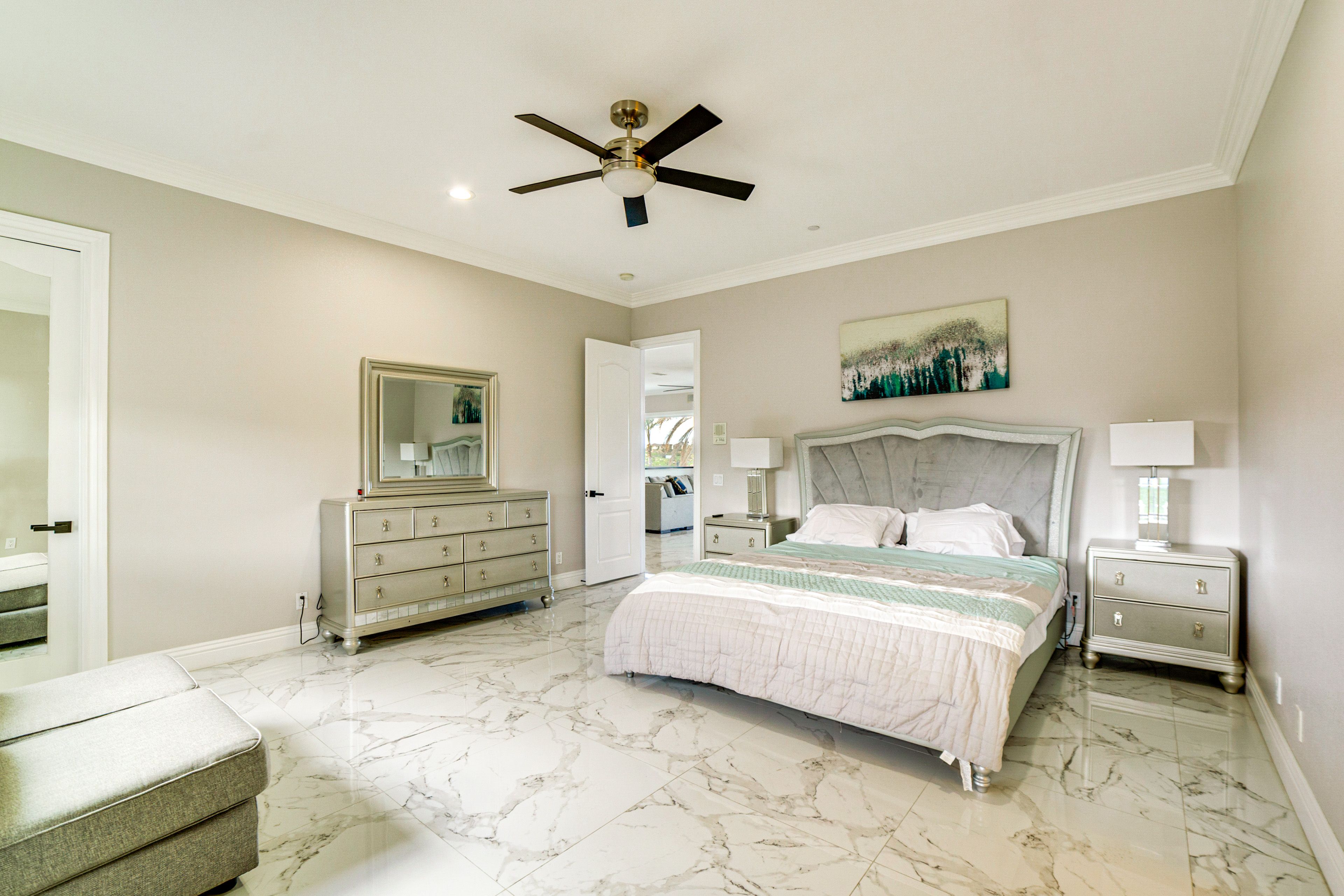 Bedroom 2 | King Bed | 2nd Floor