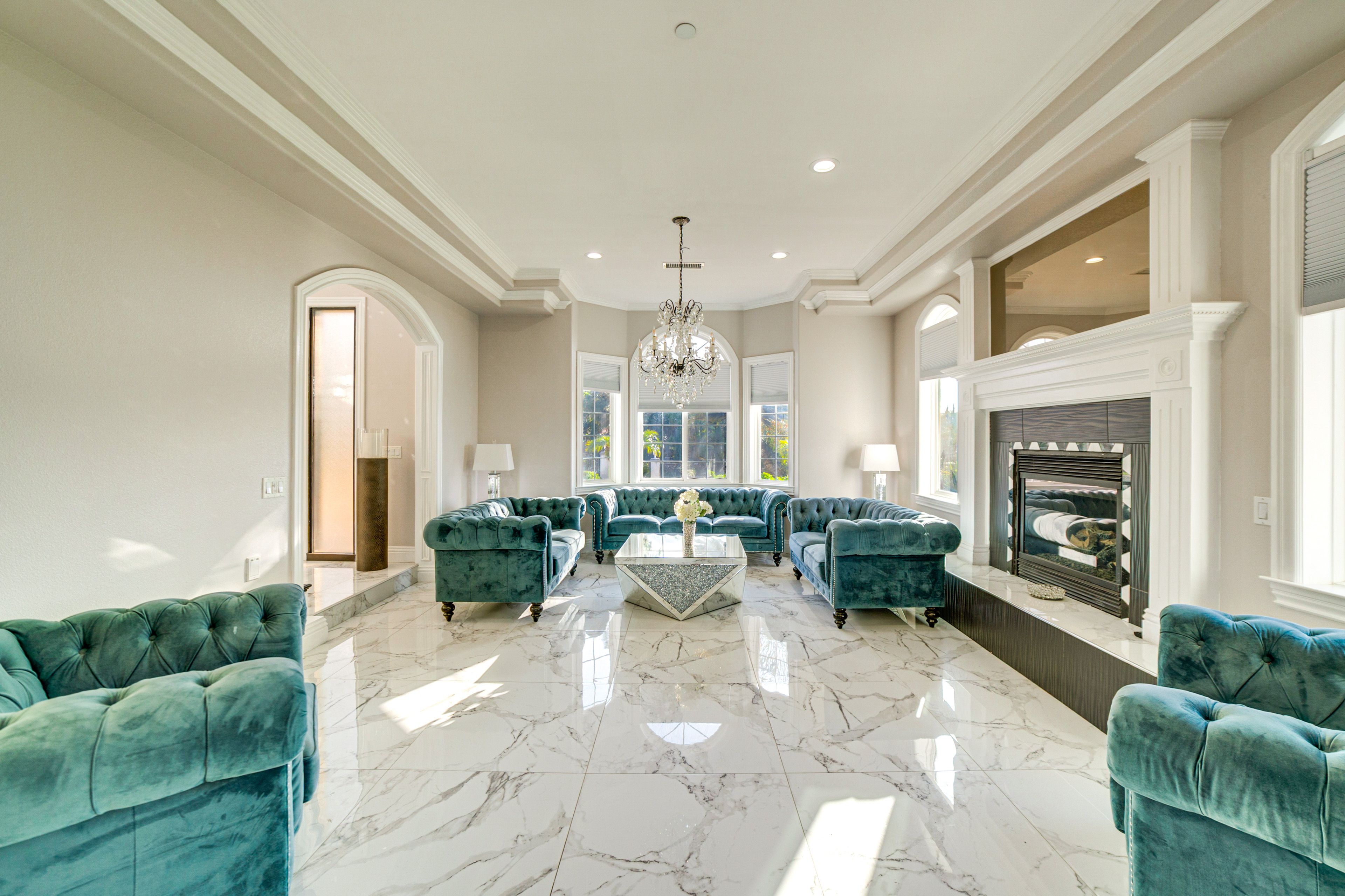 Formal Sitting Room | 1st Floor