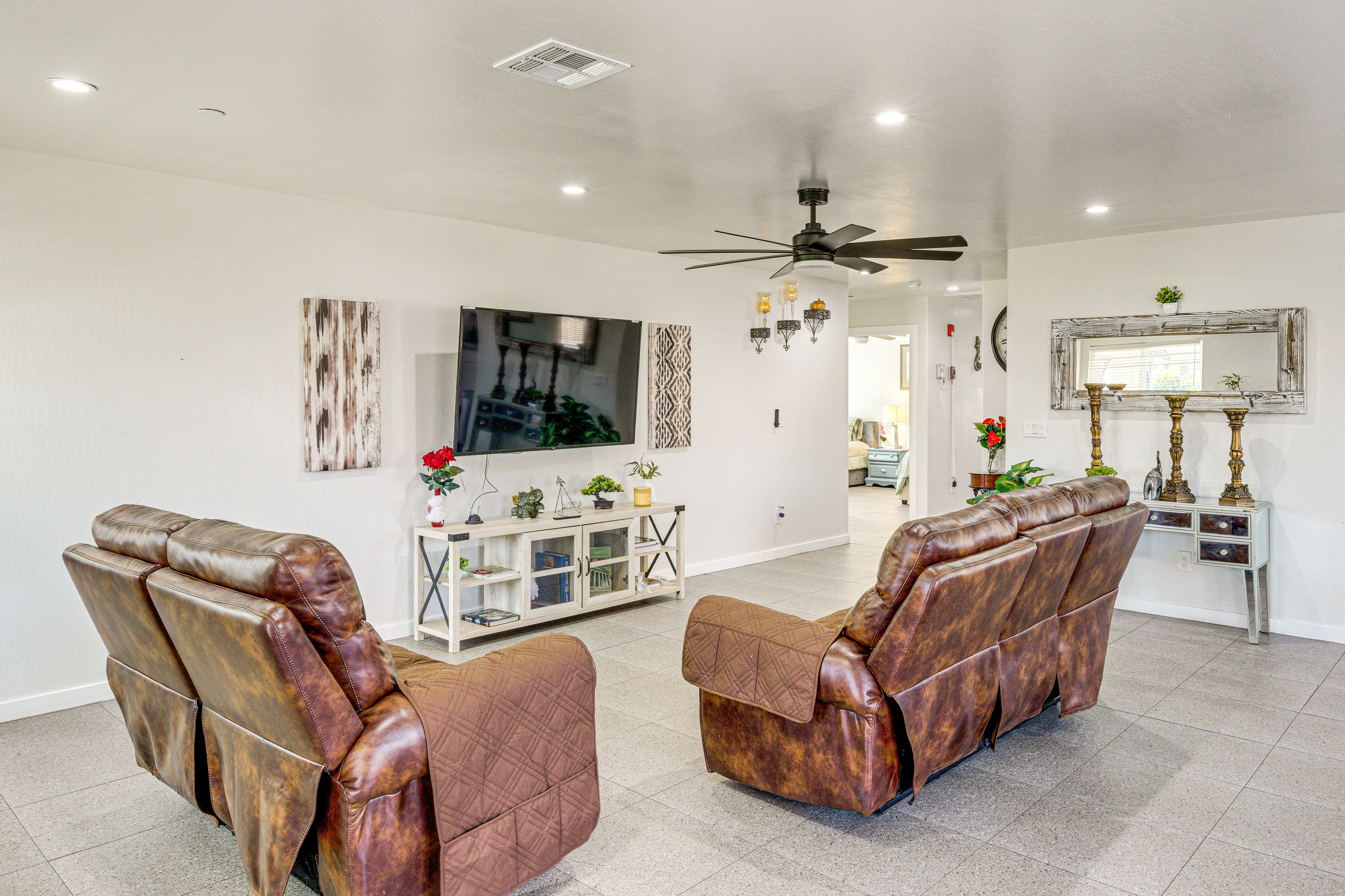 Bakersfield Vacation Rental | 4BR | 2BA | 1,400 Sq Ft | Small Step to Enter