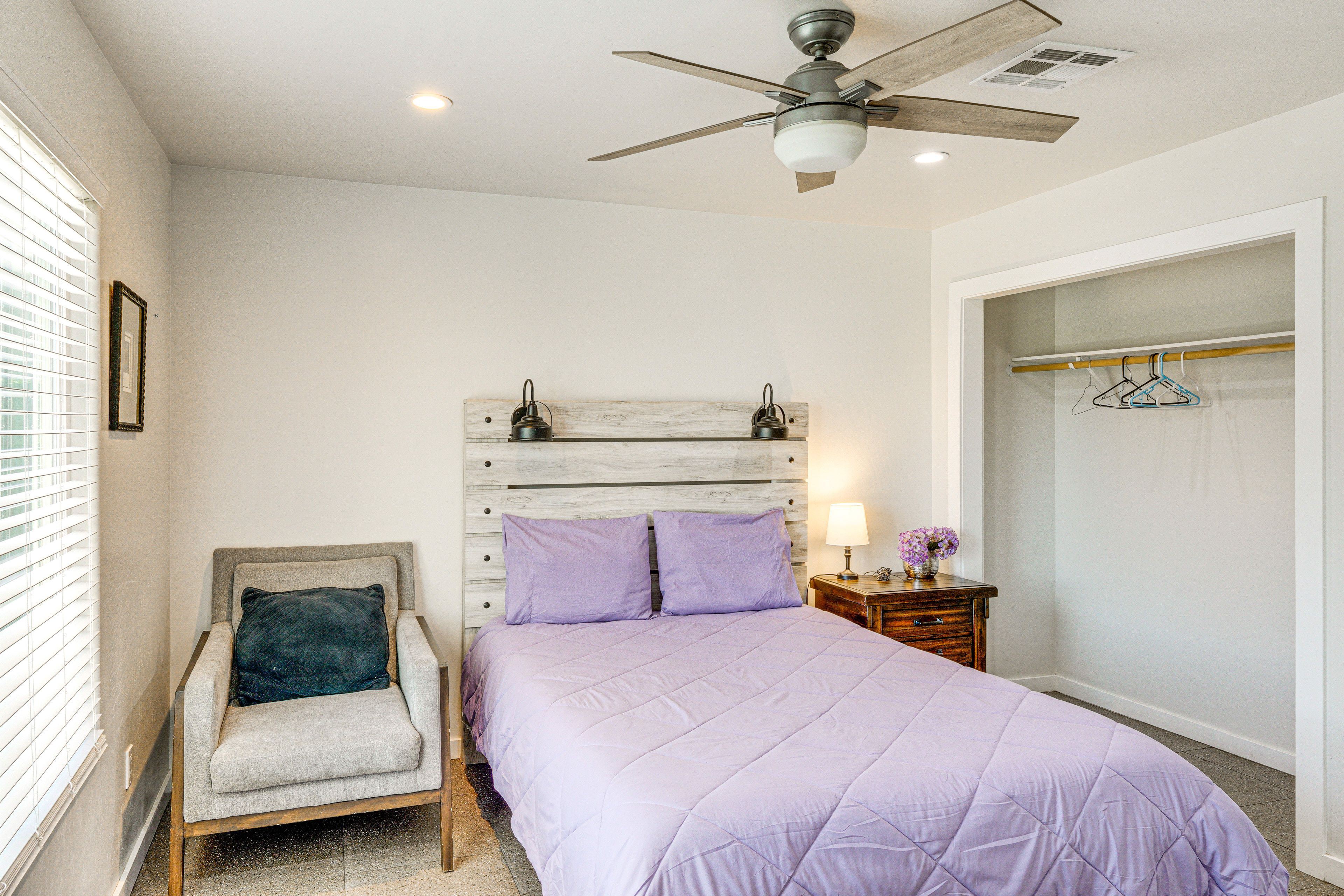 Bedroom 2 | Full Bed | Smart TV