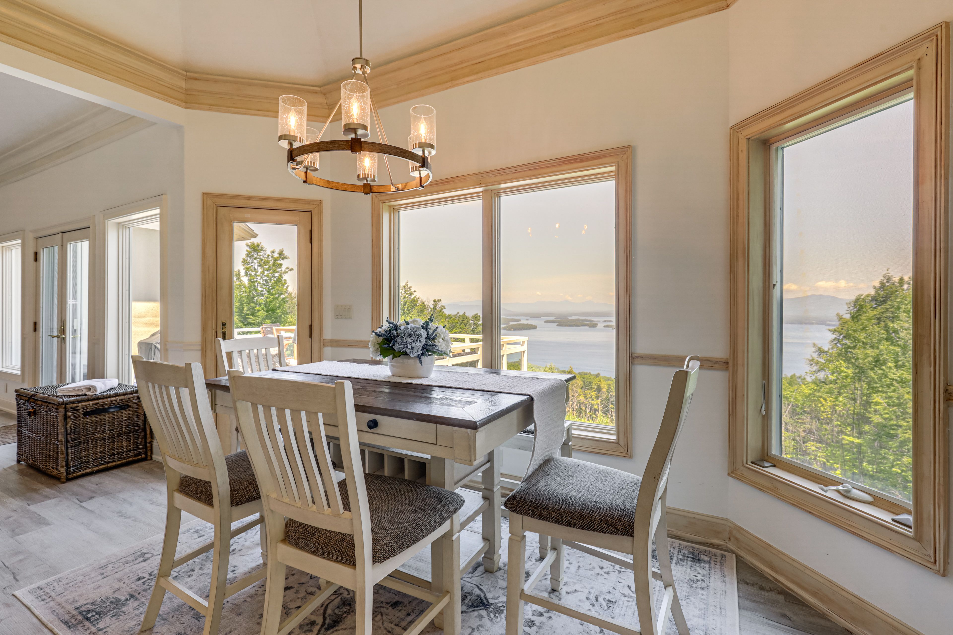 Dining Area | 1st Floor