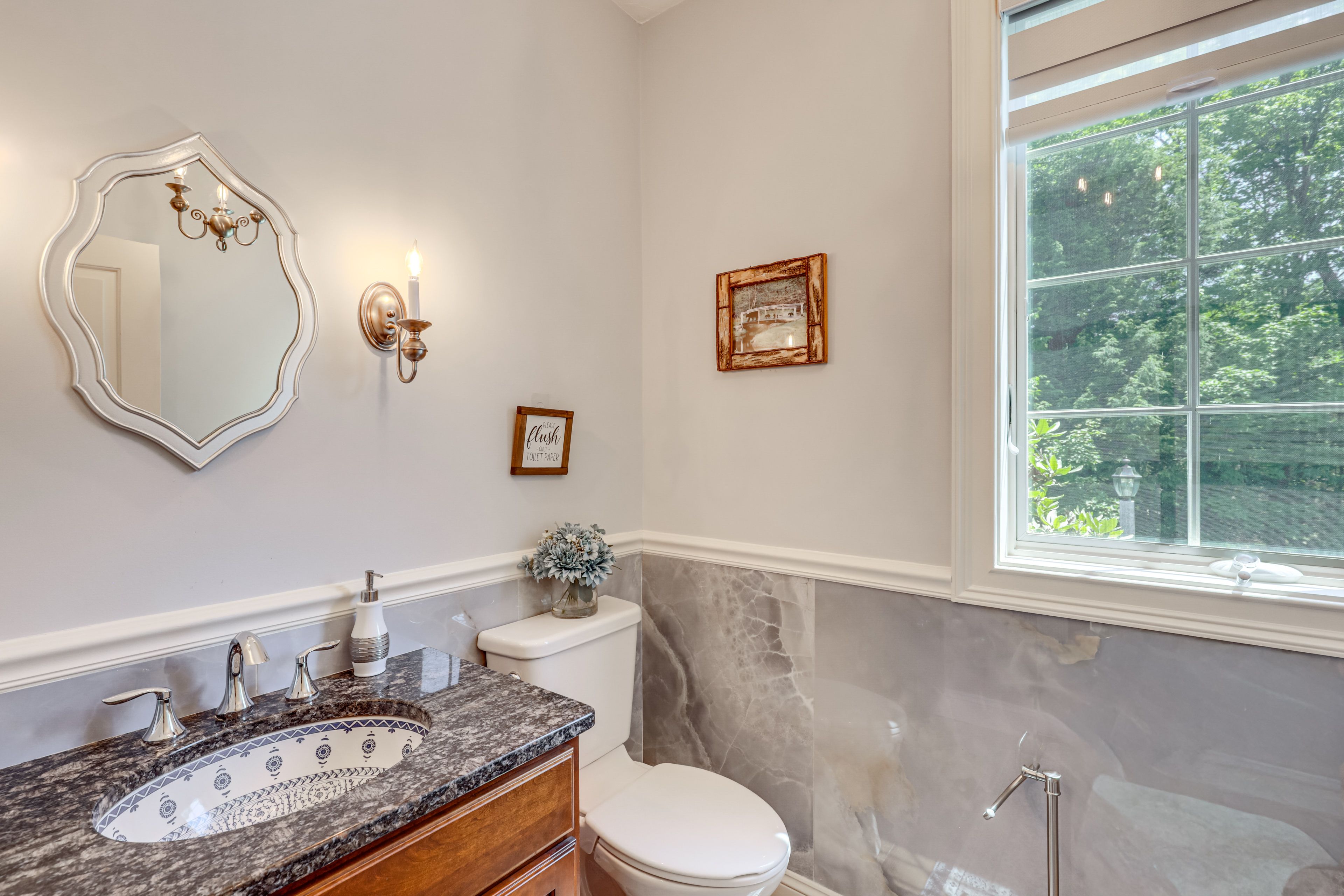 Bathroom | 1st Floor