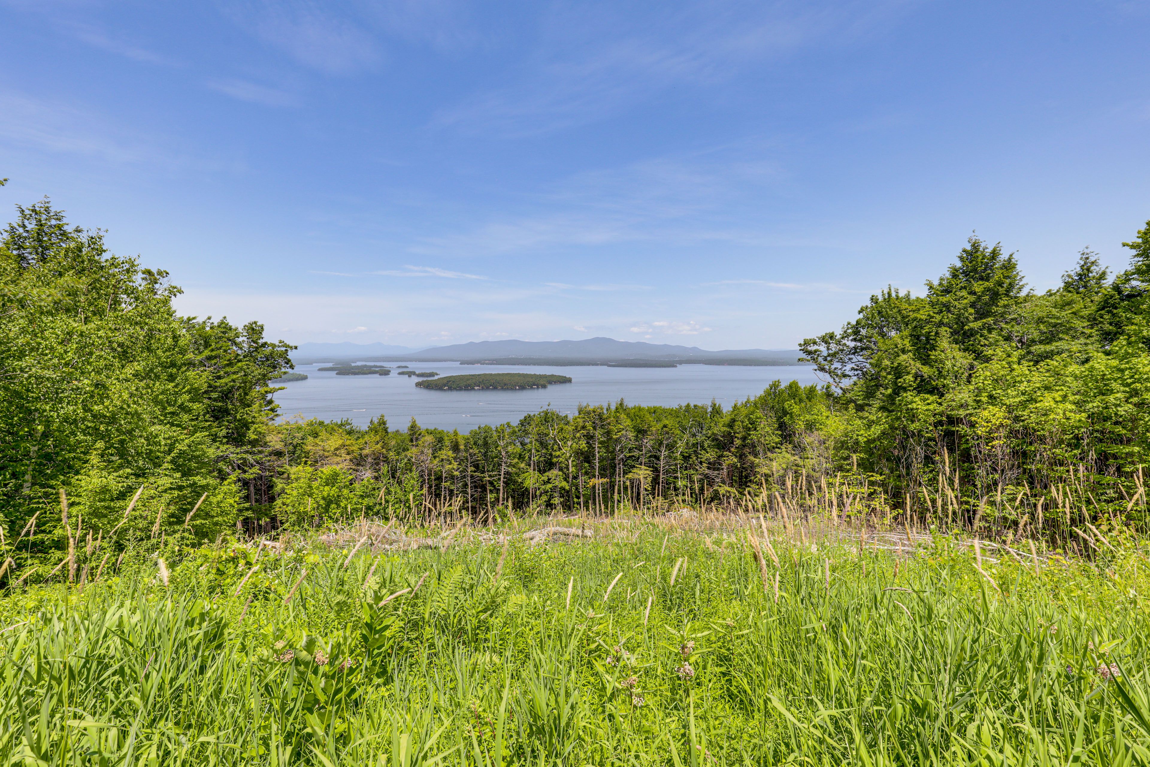 Lake & Mountain Views