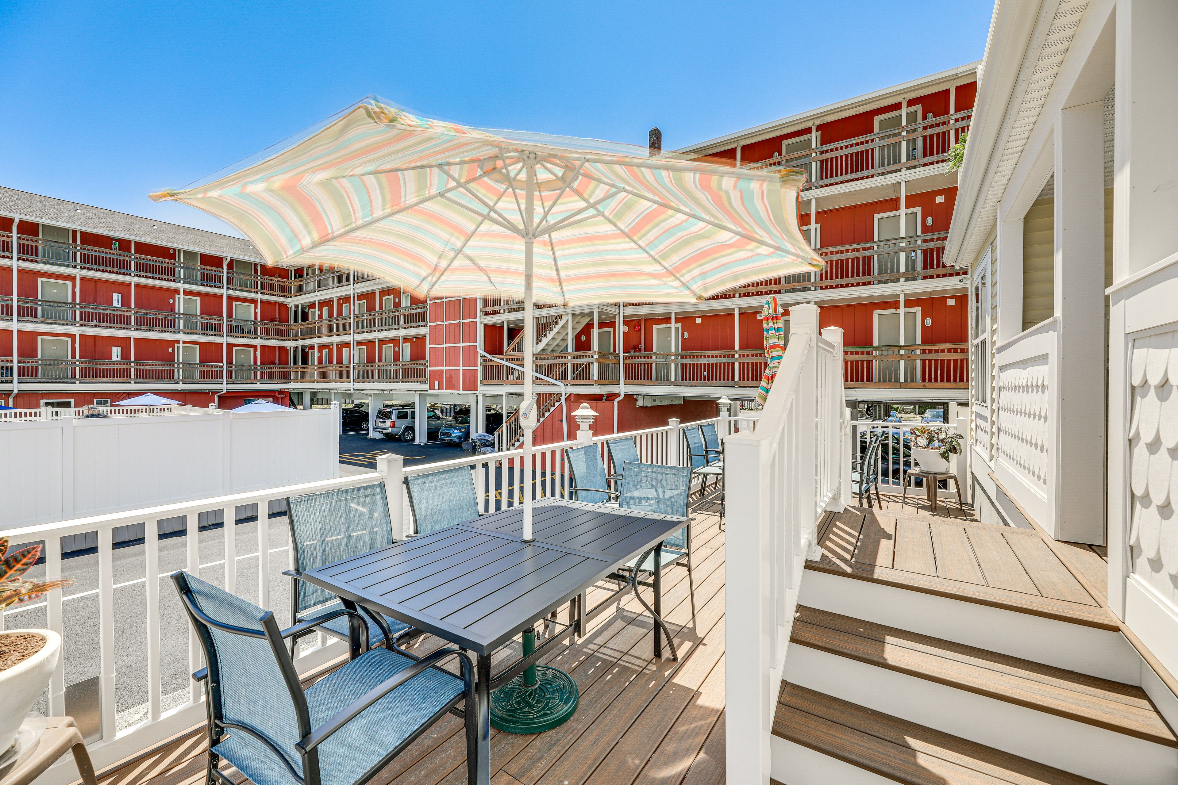 Deck | Dining Areas | Portable Grill