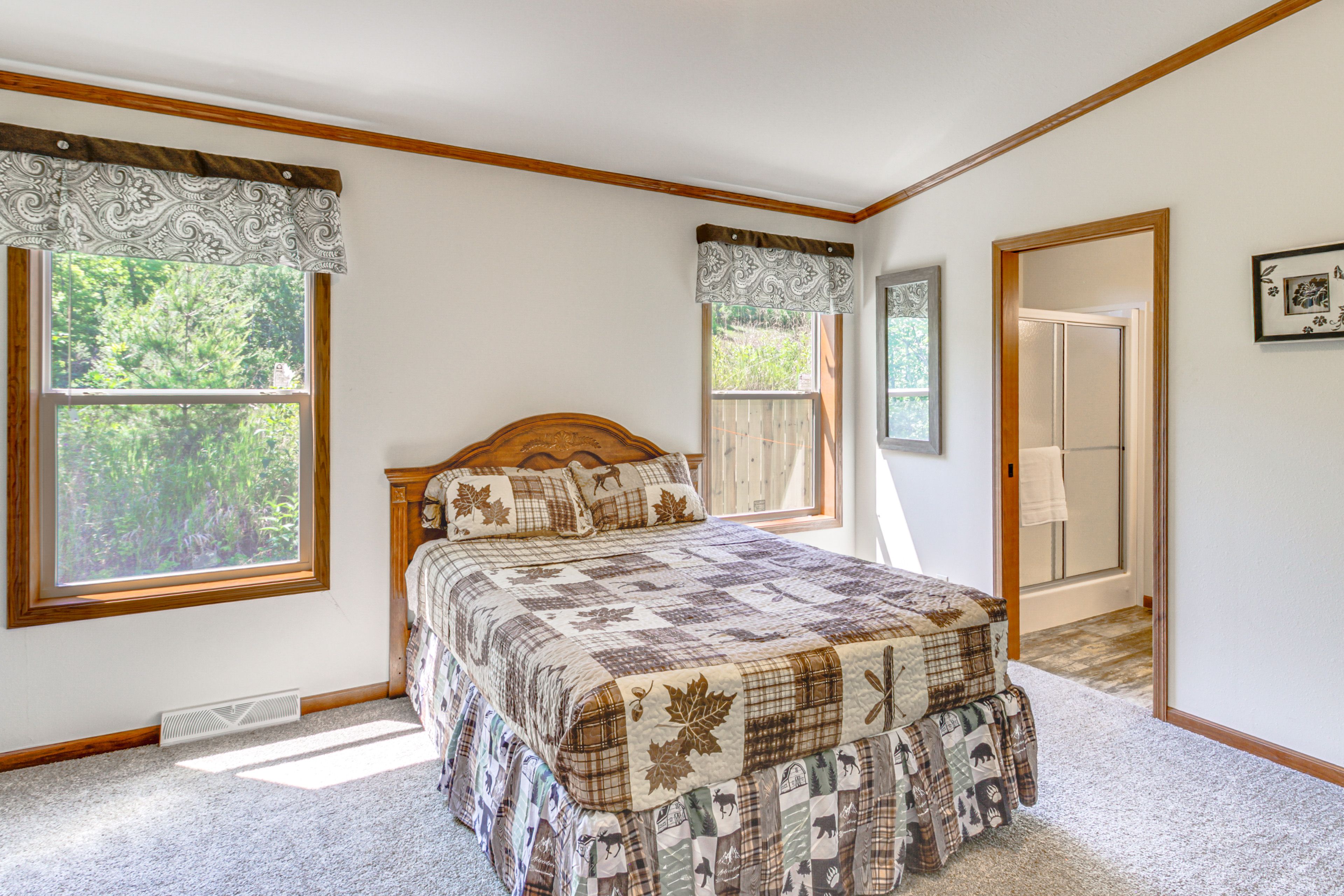 Bedroom 1 | King Bed